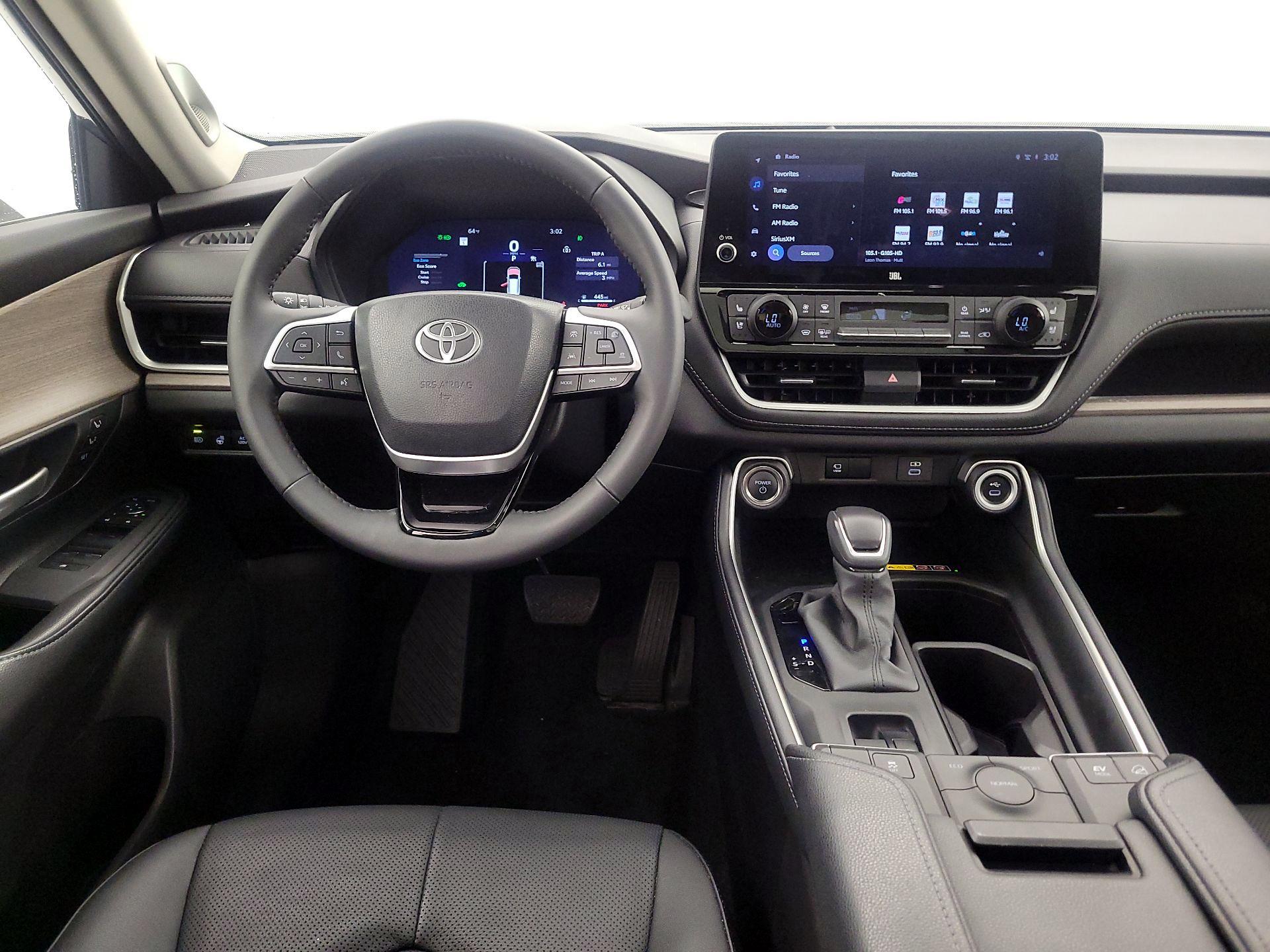 Thumbnail: 2025 Toyota Highlander - 10