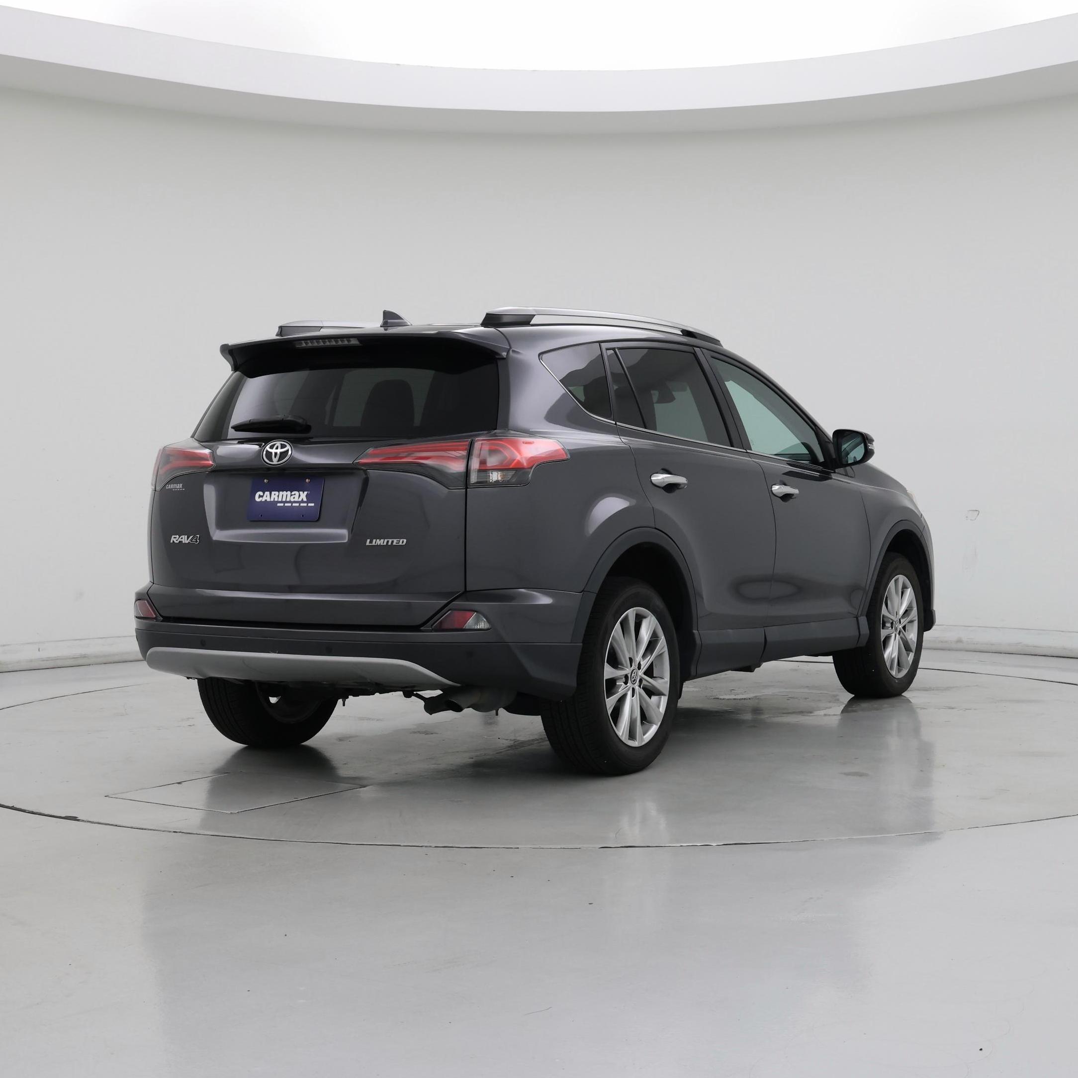 Thumbnail: 2018 Toyota RAV4 - 8