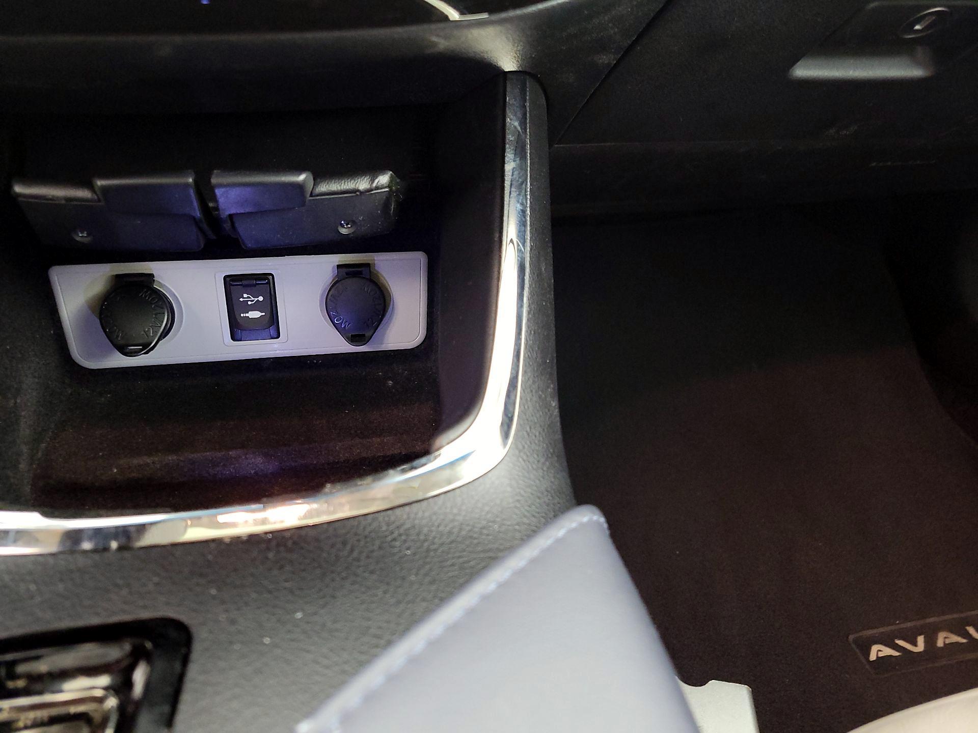 Thumbnail: 2014 Toyota Avalon - 19