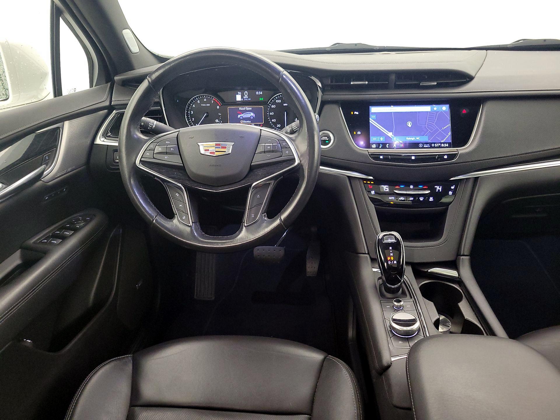 Thumbnail: 2020 Cadillac XT5 - 10