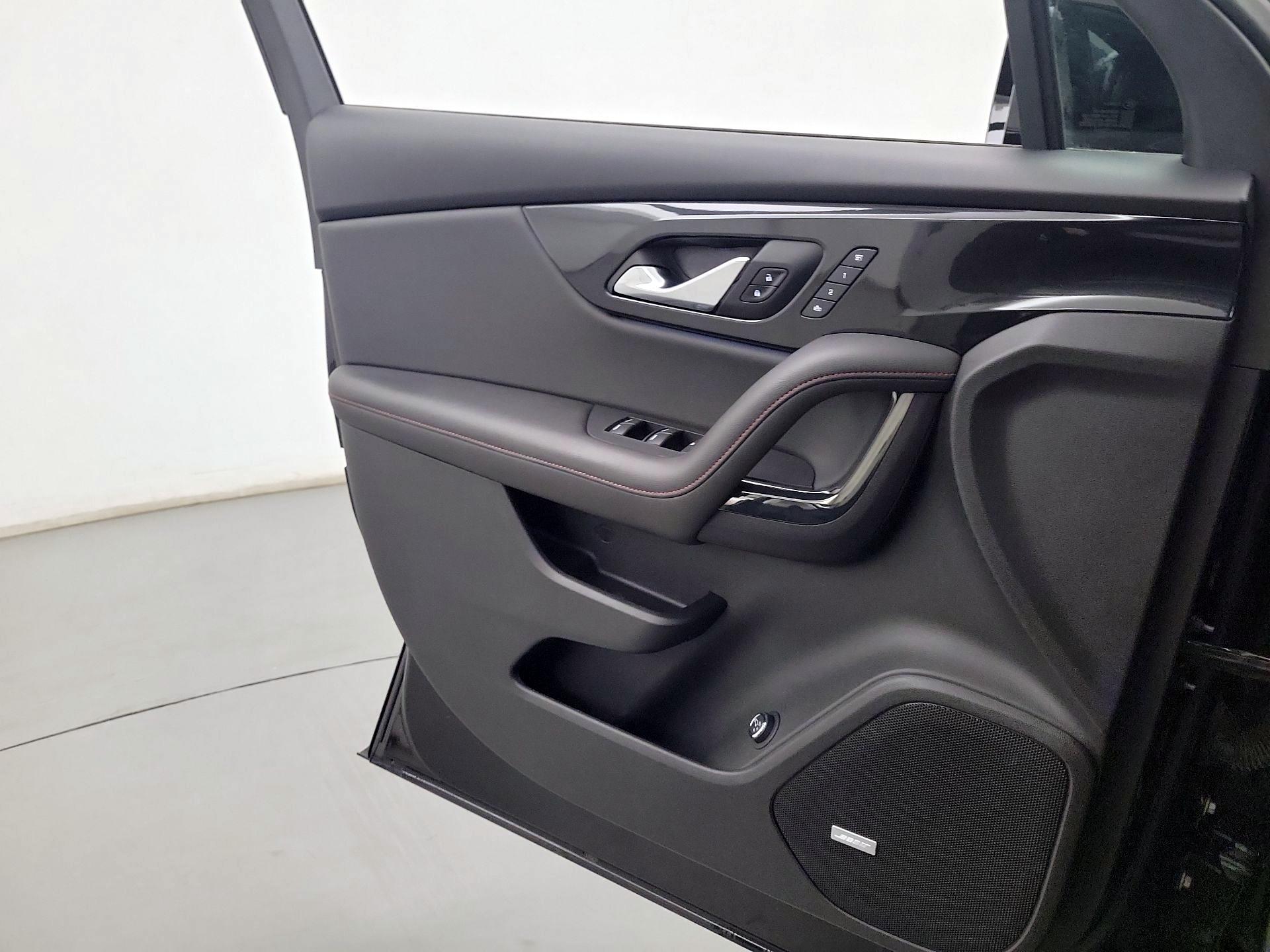 Thumbnail: 2021 Chevrolet Blazer - 12