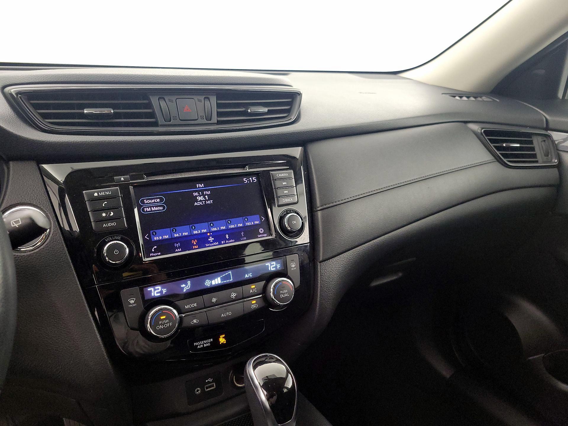 Thumbnail: 2018 Nissan Rogue - 15