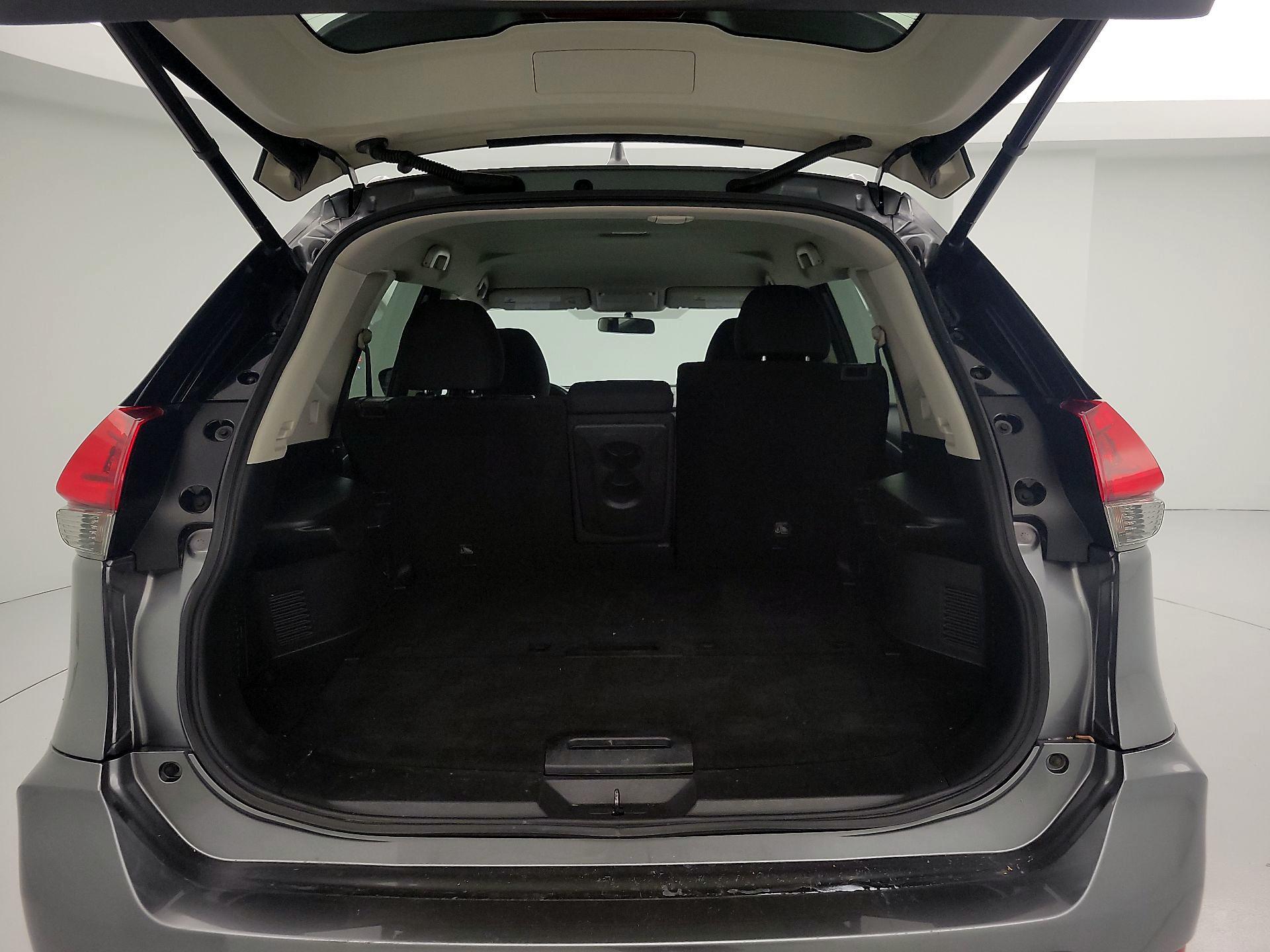 Thumbnail: 2018 Nissan Rogue - 20