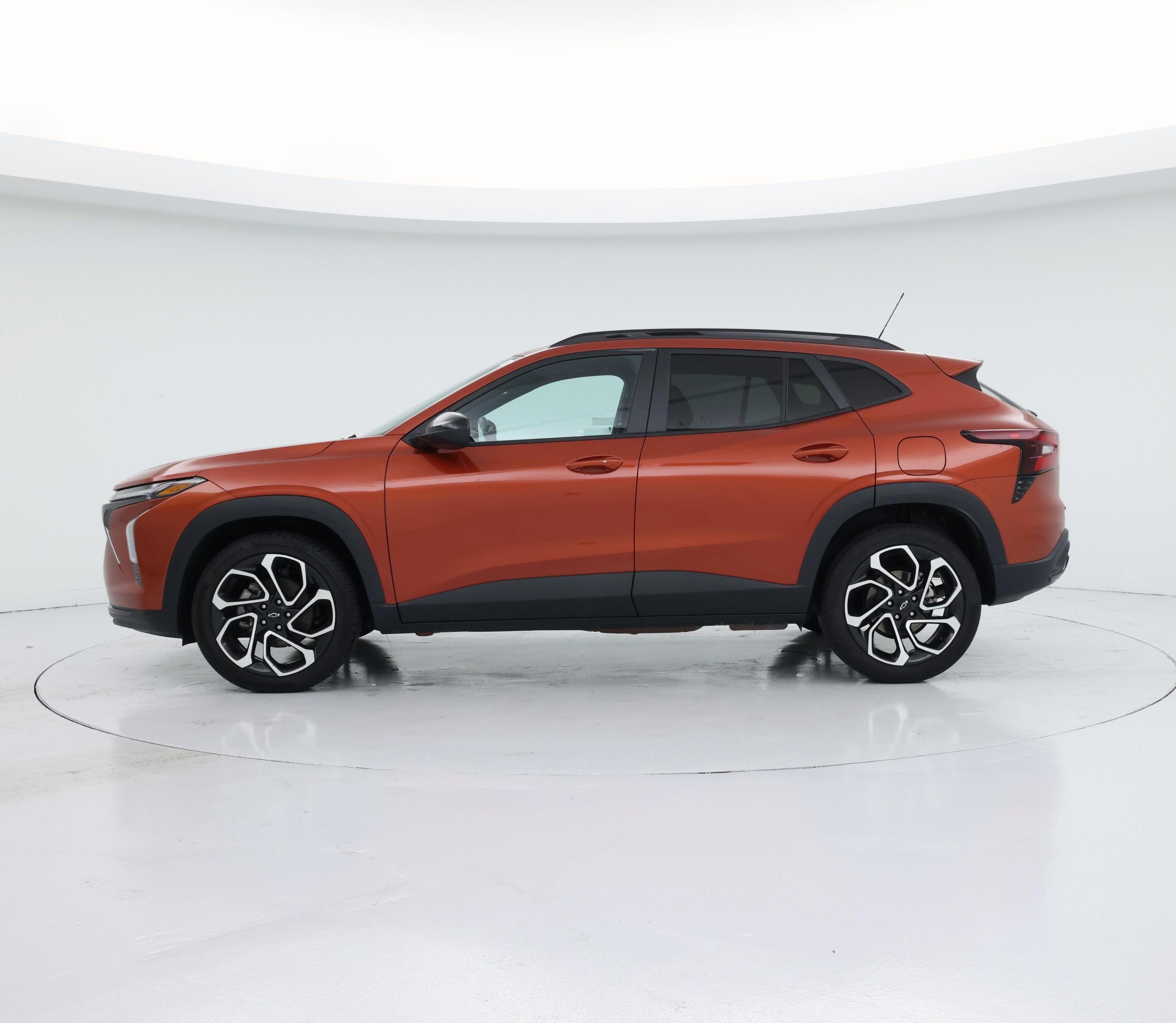 Thumbnail: 2024 Chevrolet Trax - 3