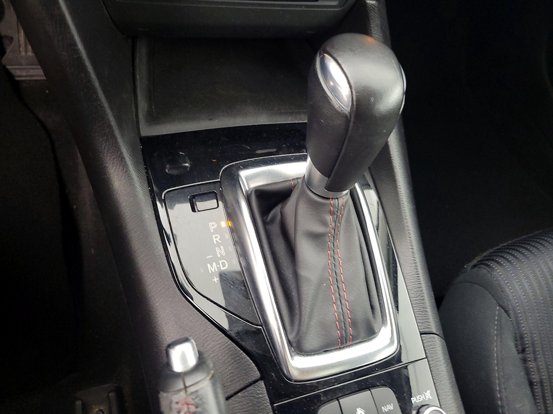 Thumbnail: 2016 Mazda Mazda3 - 17