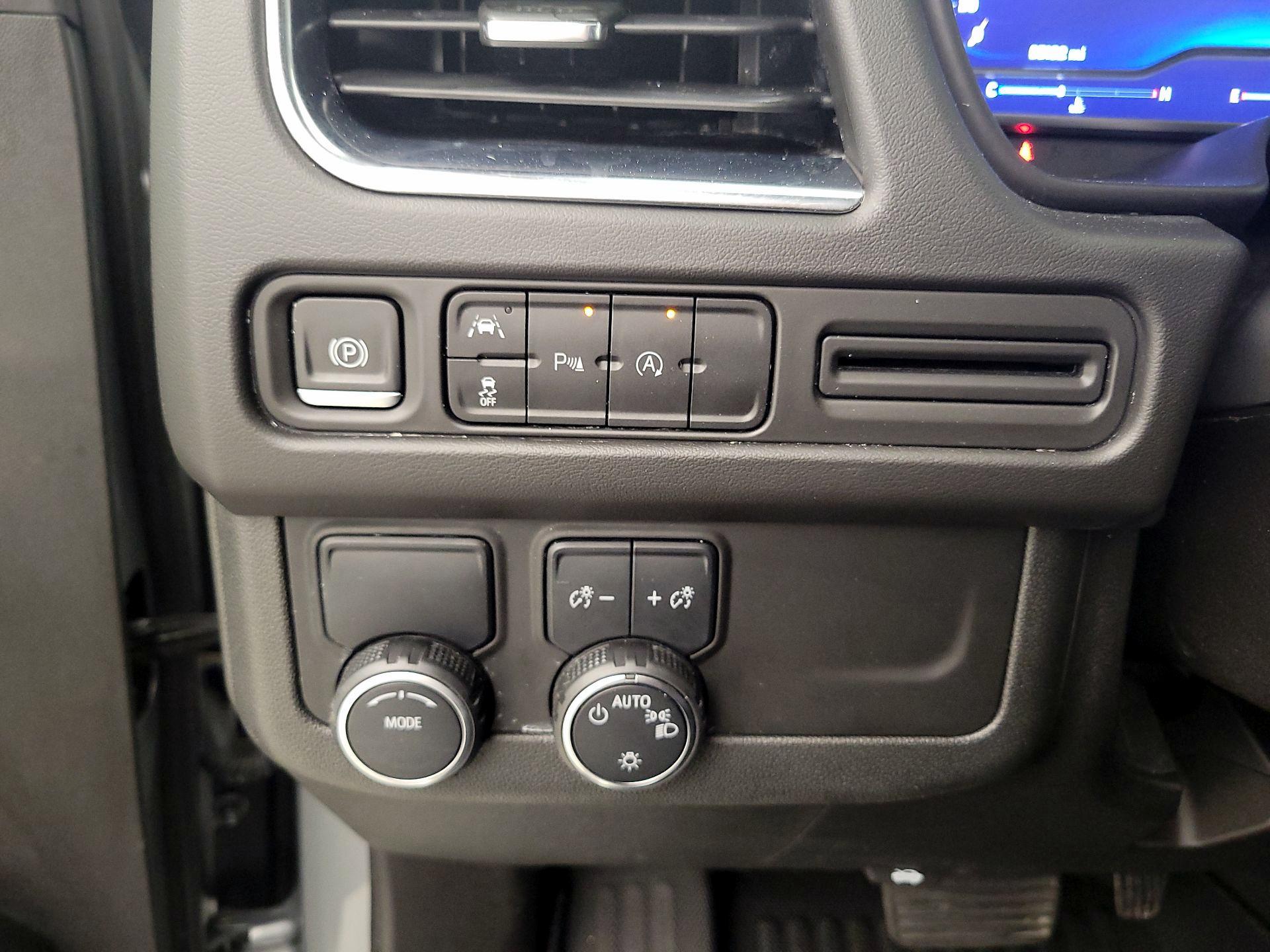 Thumbnail: 2023 Chevrolet Tahoe - 13