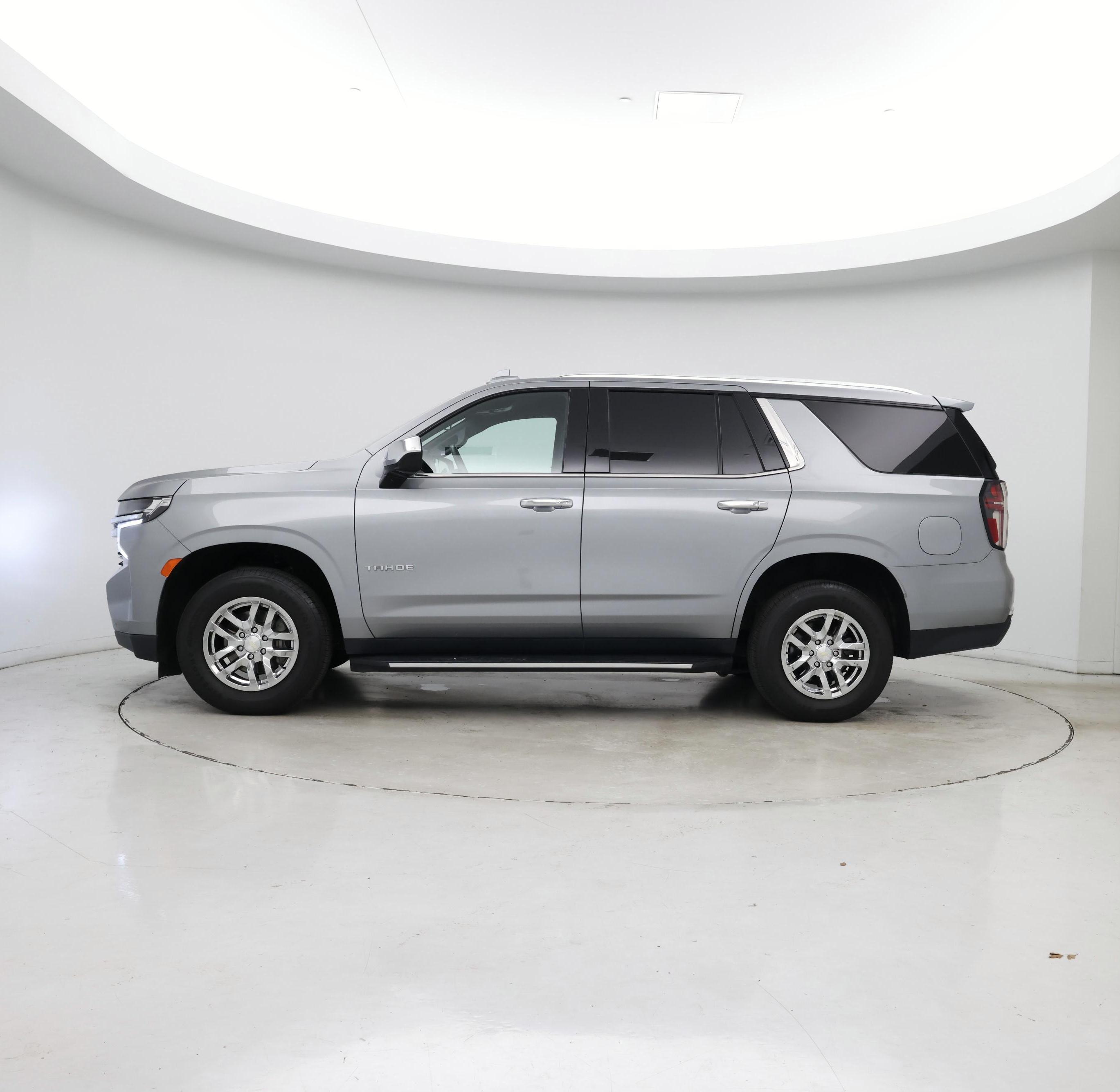 Thumbnail: 2023 Chevrolet Tahoe - 3