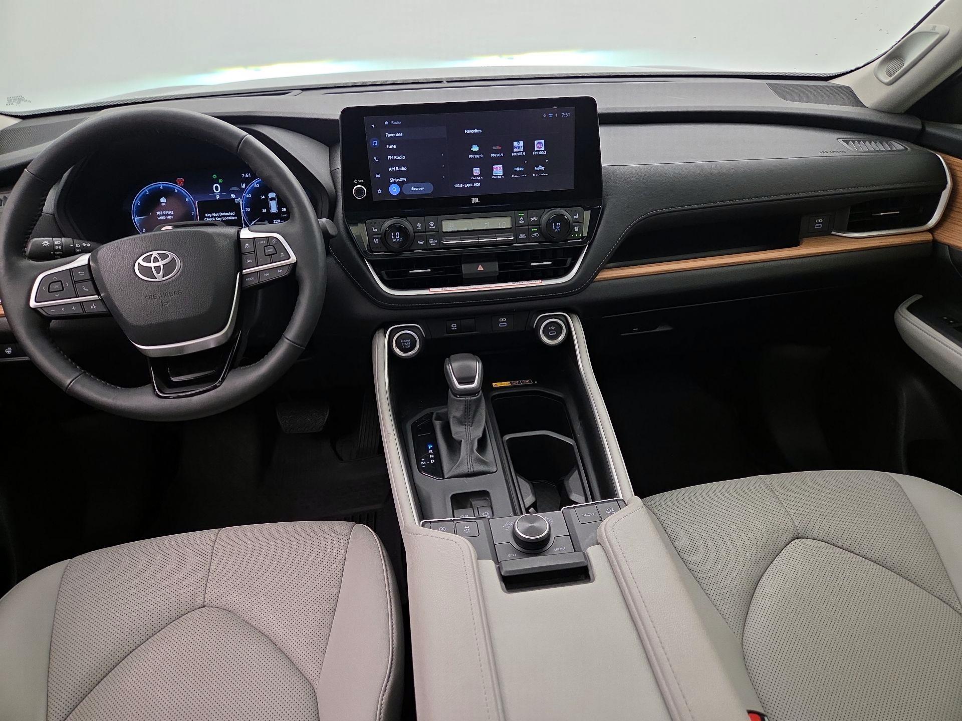 Thumbnail: 2025 Toyota Grand Highlander - 9