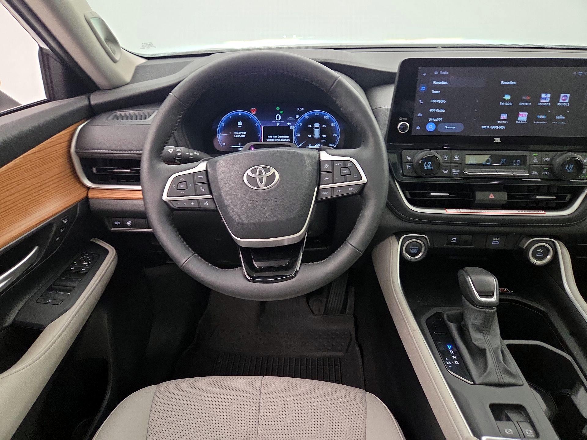 Thumbnail: 2025 Toyota Grand Highlander - 10