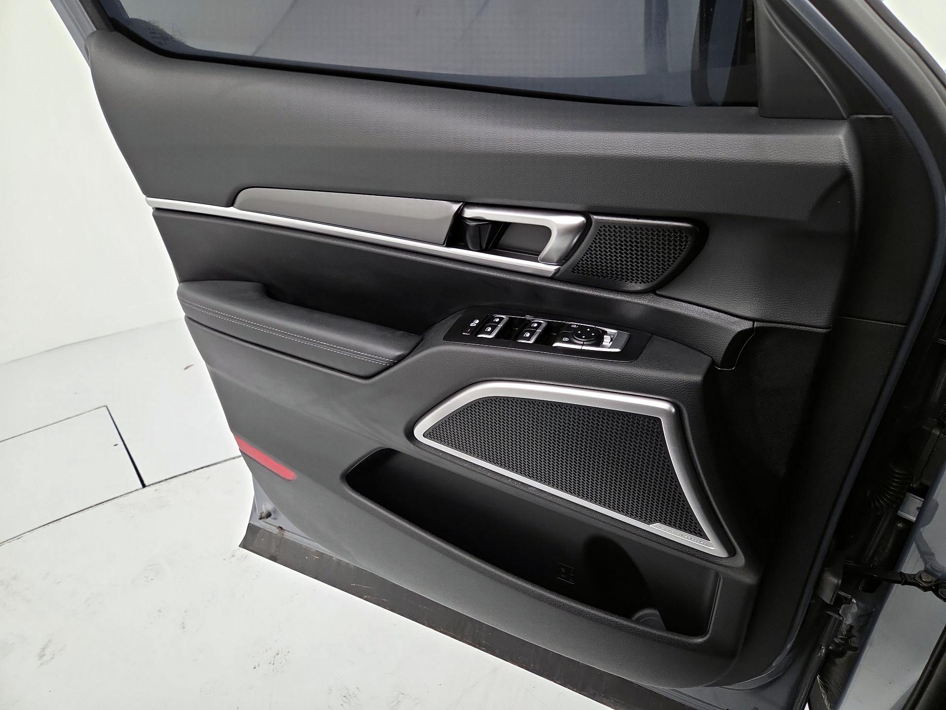 Thumbnail: 2024 Kia Telluride - 12