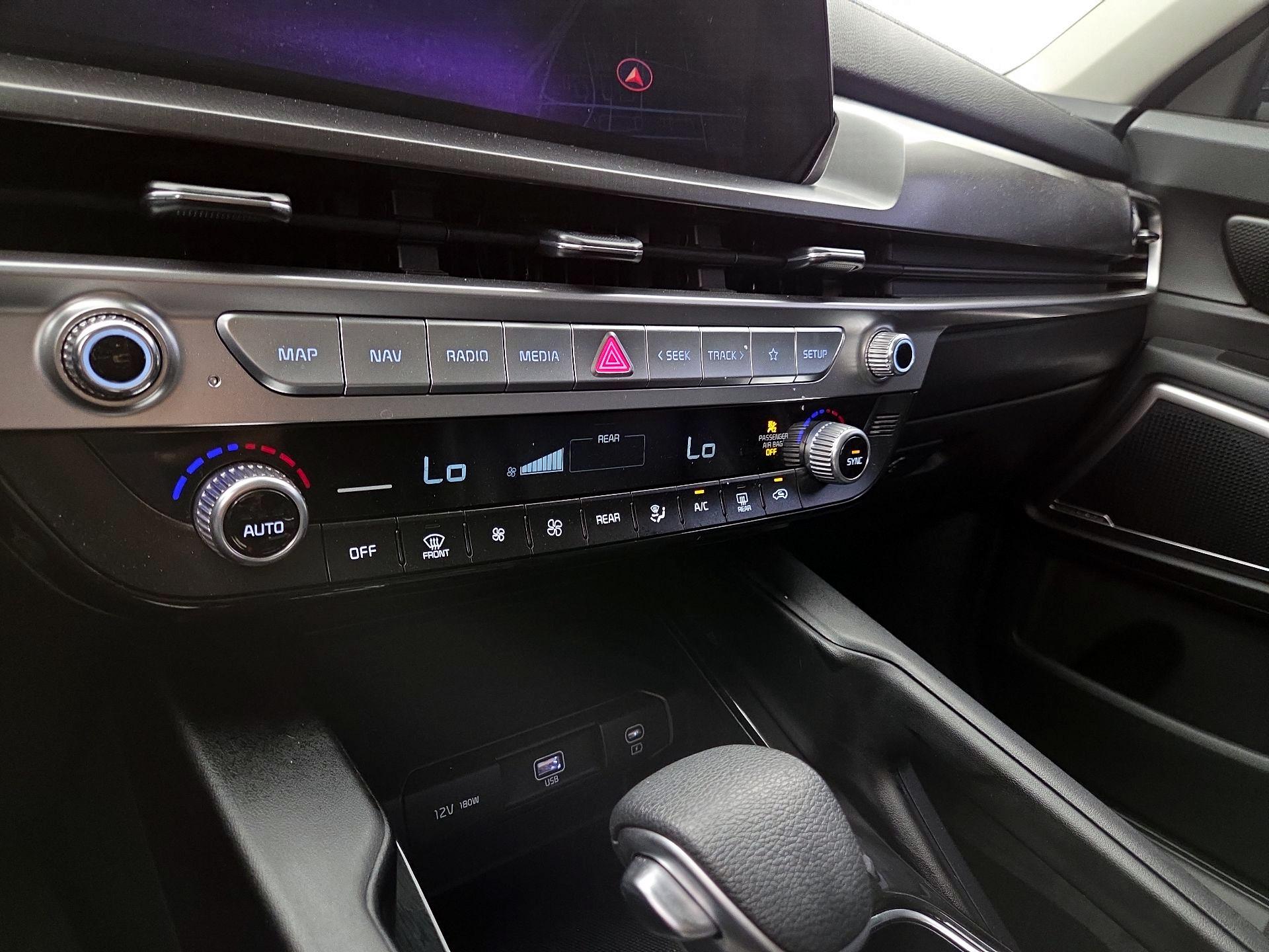 Thumbnail: 2024 Kia Telluride - 17