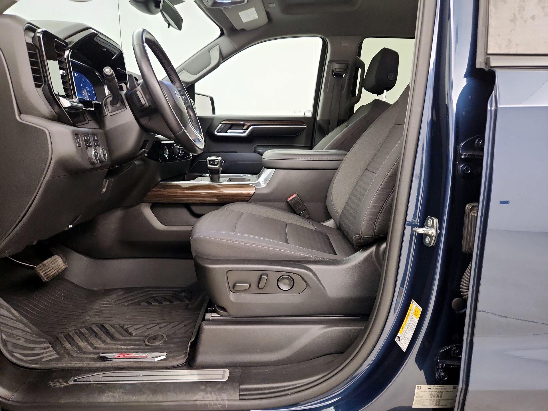 Thumbnail: 2022 Chevrolet Silverado 1500 - 11