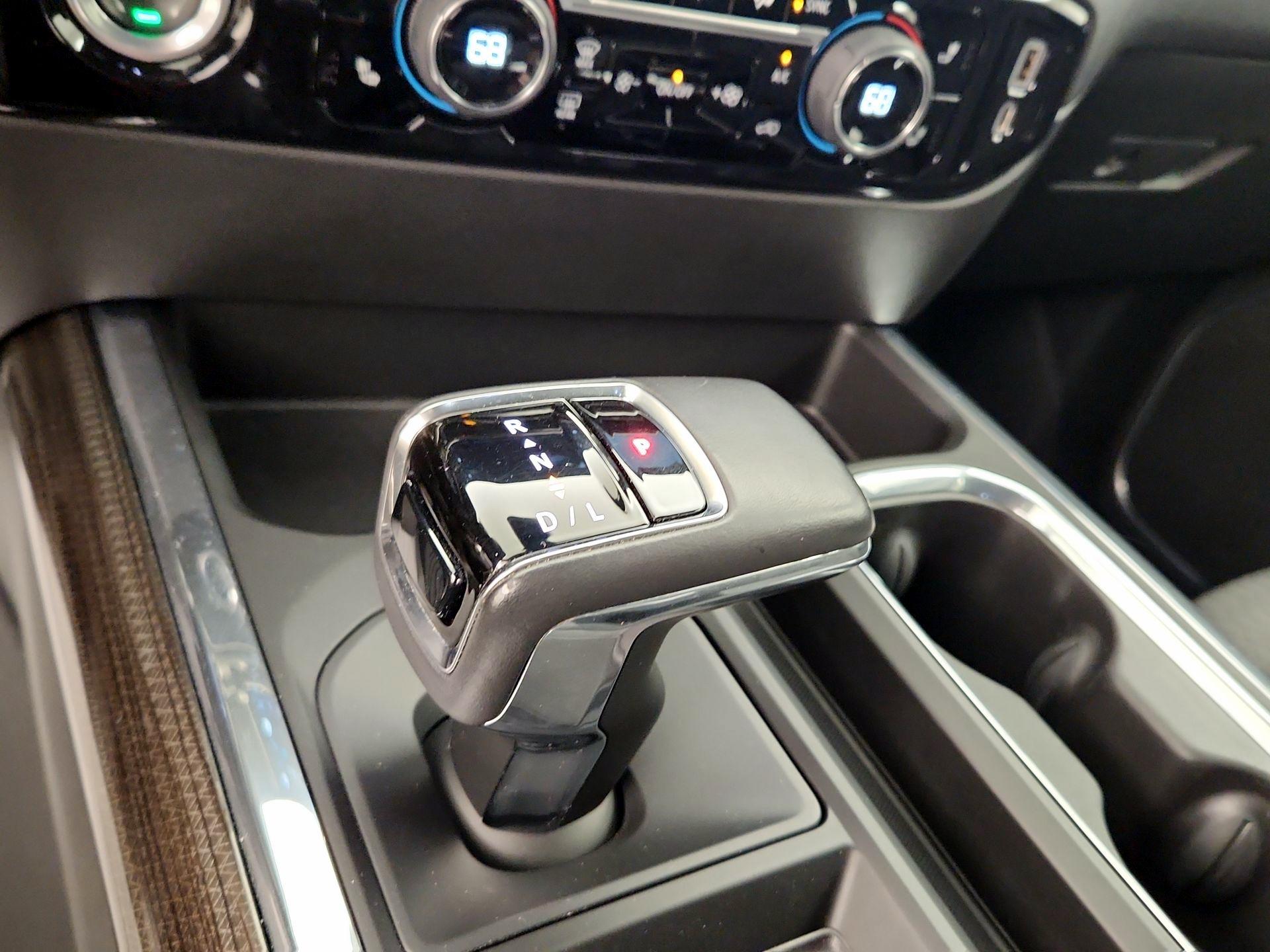 Thumbnail: 2022 Chevrolet Silverado 1500 - 17