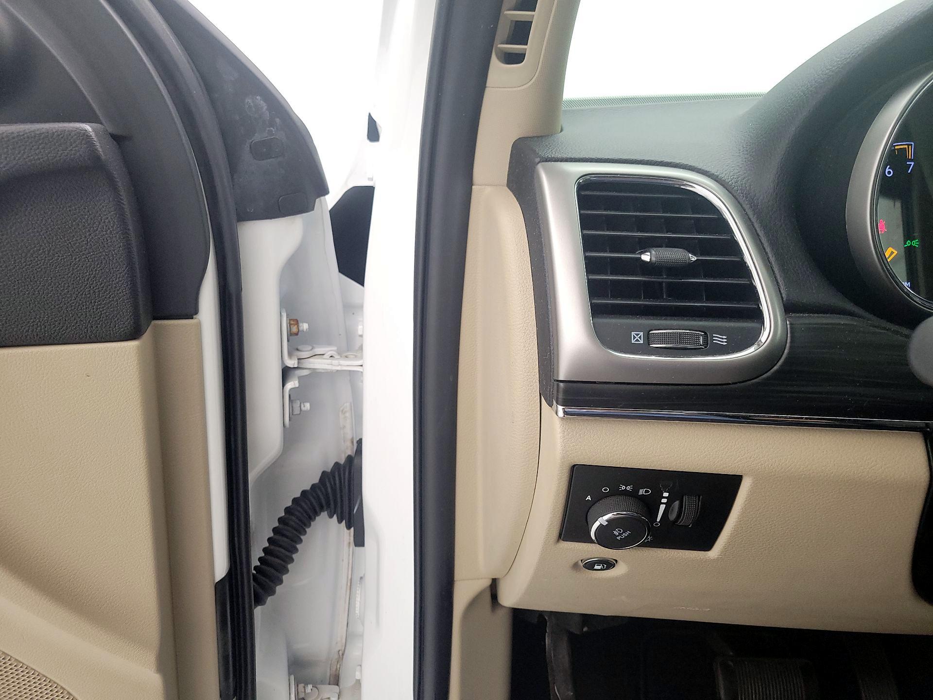 Thumbnail: 2021 Jeep Grand Cherokee - 13