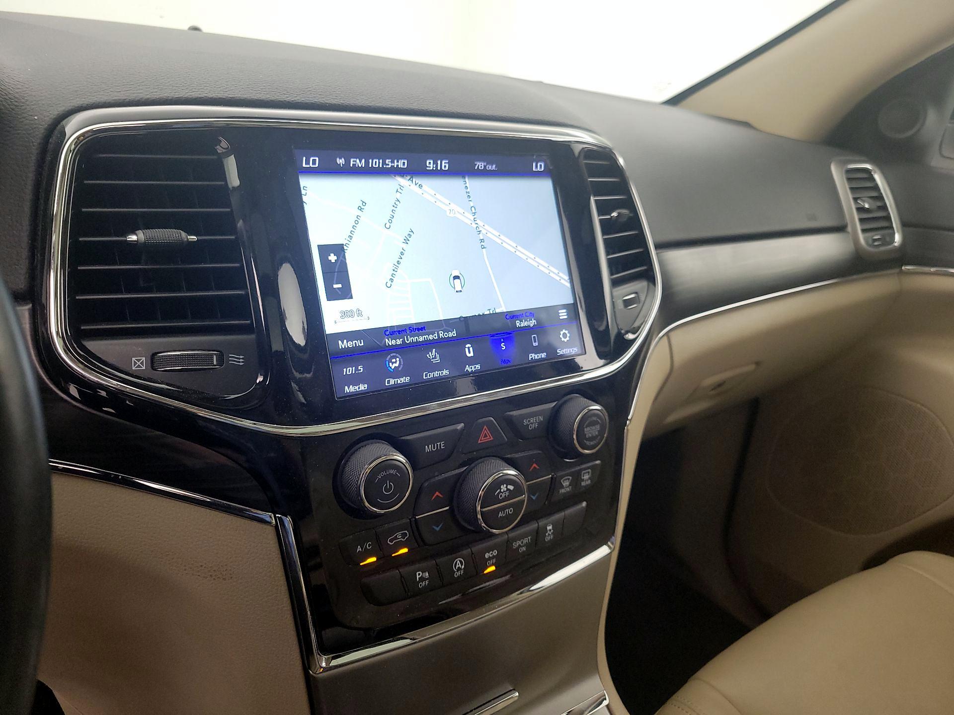 Thumbnail: 2021 Jeep Grand Cherokee - 14