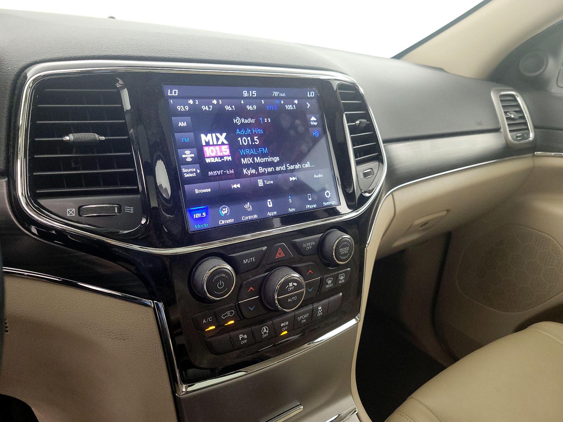 Thumbnail: 2021 Jeep Grand Cherokee - 16