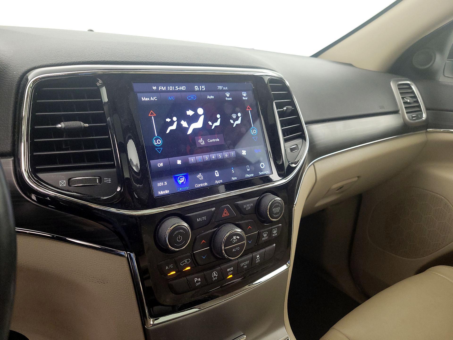 Thumbnail: 2021 Jeep Grand Cherokee - 17