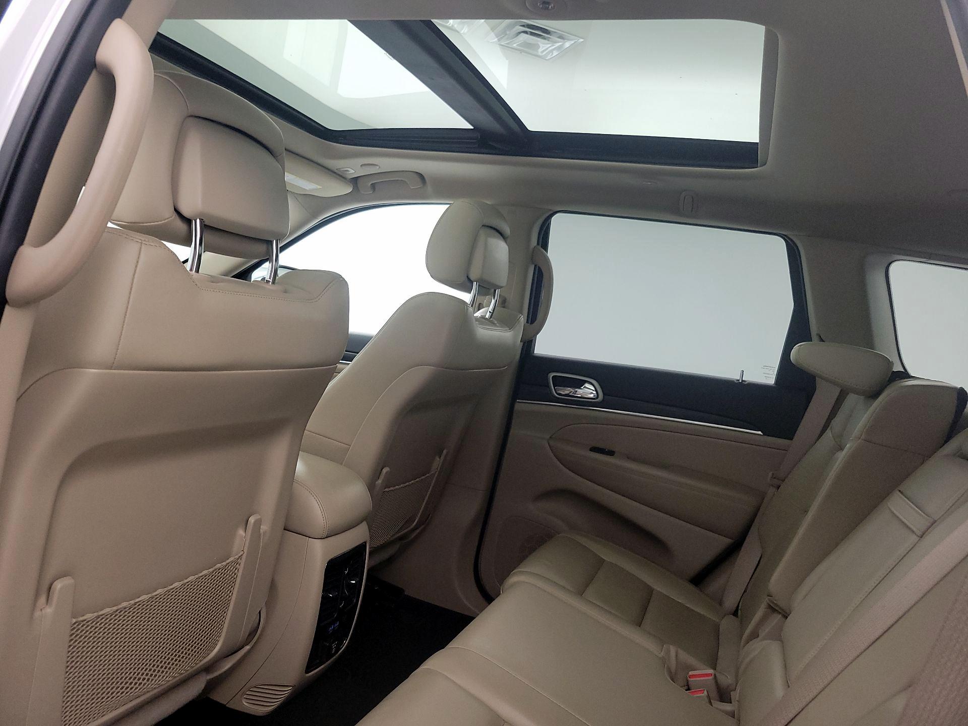 Thumbnail: 2021 Jeep Grand Cherokee - 20