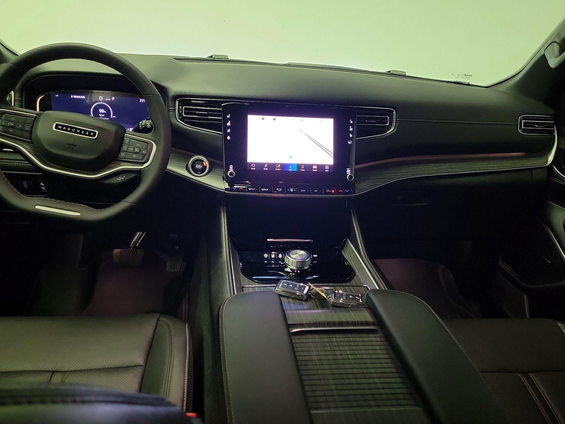 Thumbnail: 2023 Jeep Wagoneer - 9