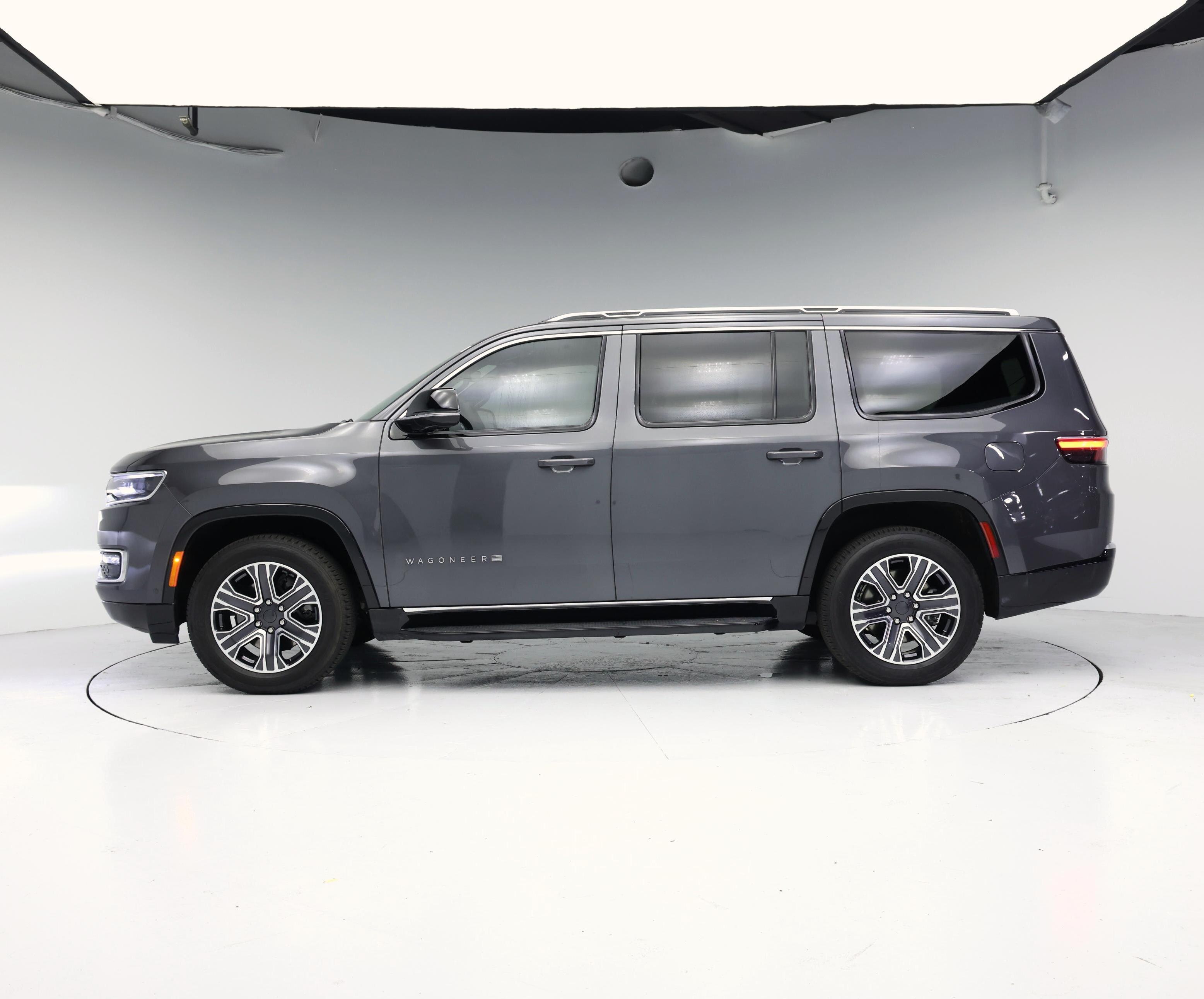 Thumbnail: 2023 Jeep Wagoneer - 3