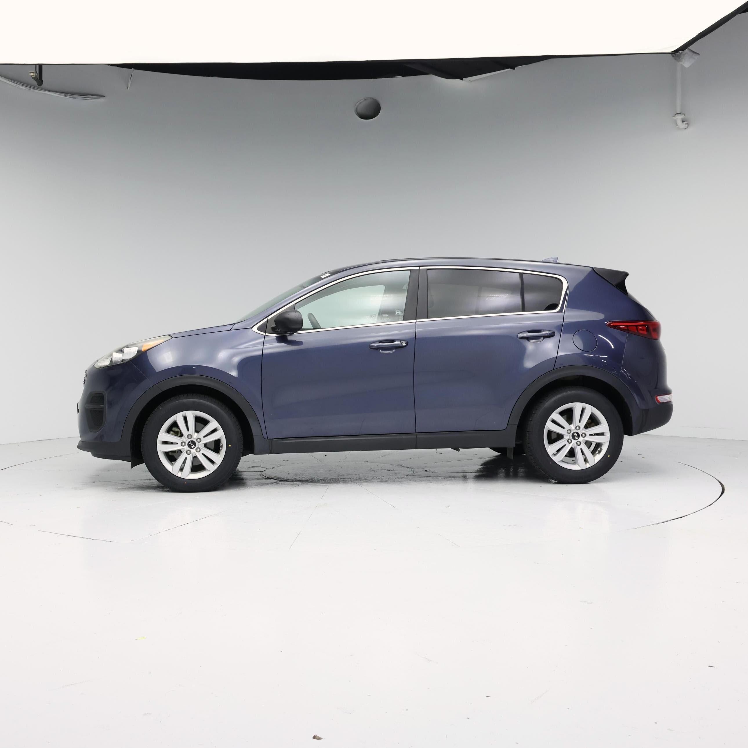 Thumbnail: 2017 Kia Sportage - 3