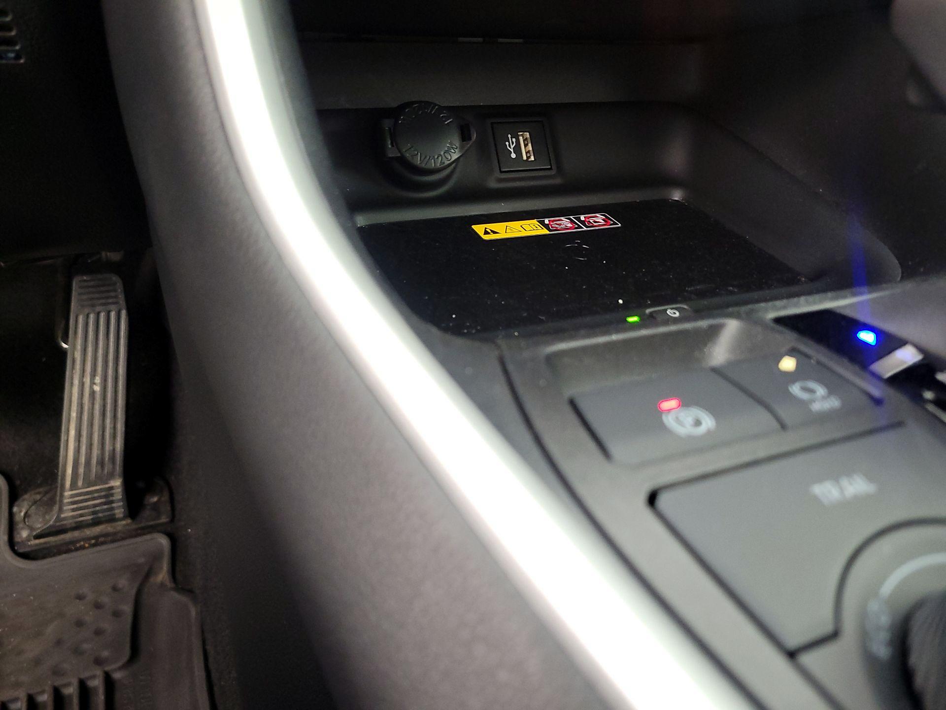 Thumbnail: 2024 Toyota RAV4 - 18