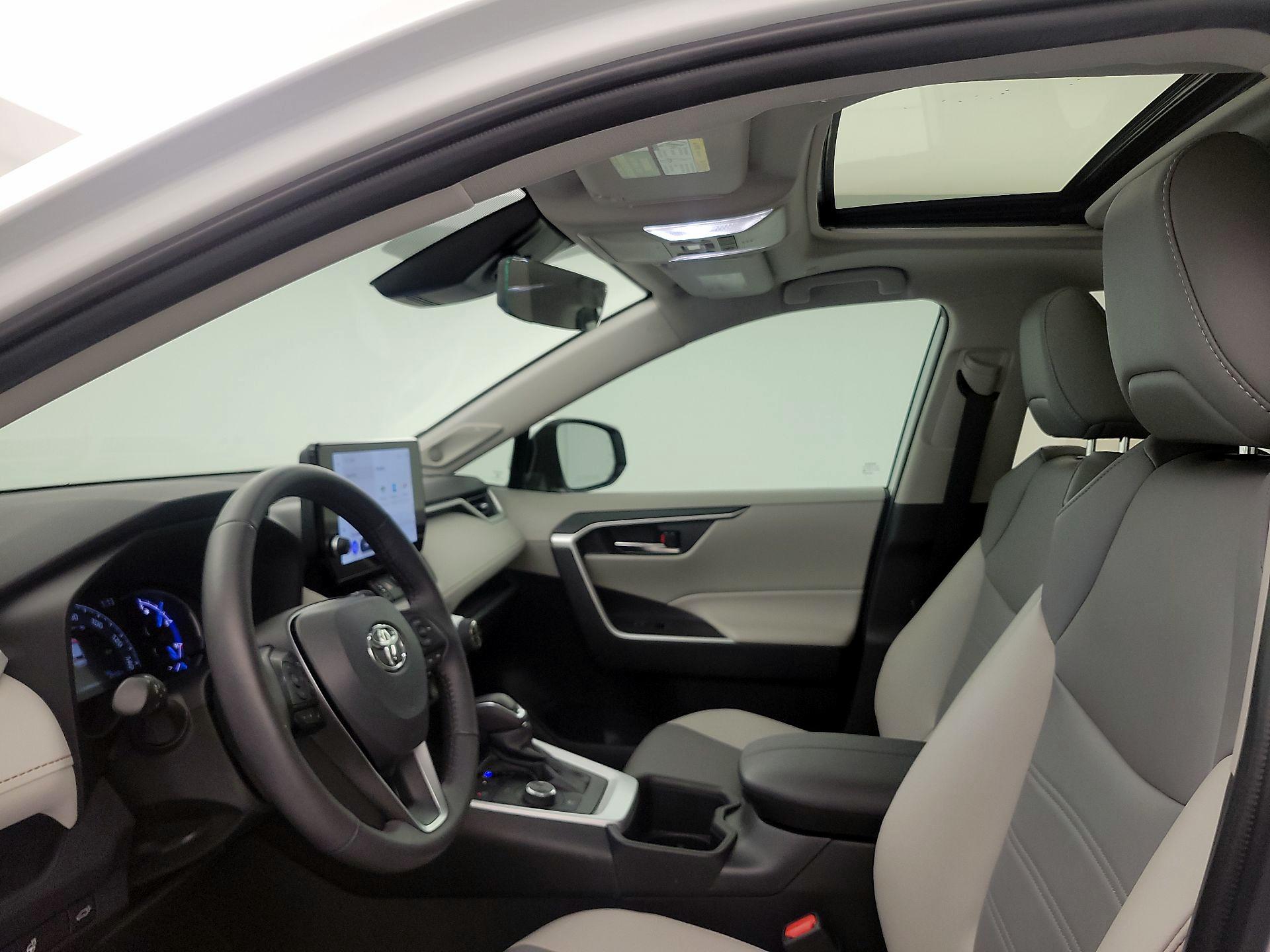 Thumbnail: 2024 Toyota RAV4 - 19