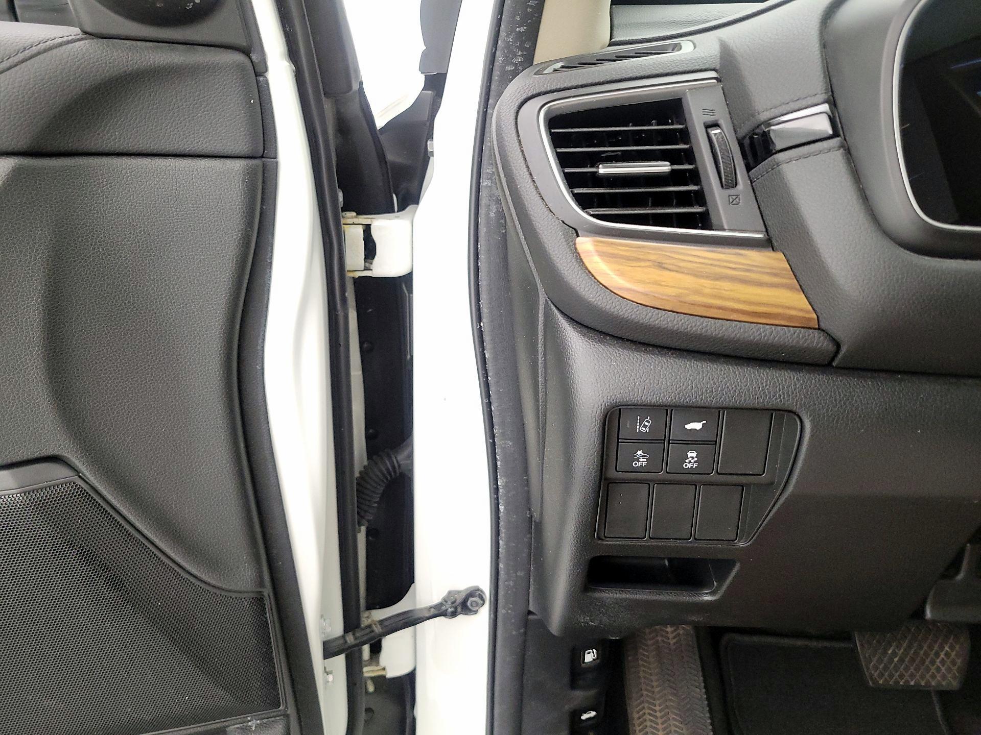 Thumbnail: 2017 Honda CR-V - 13