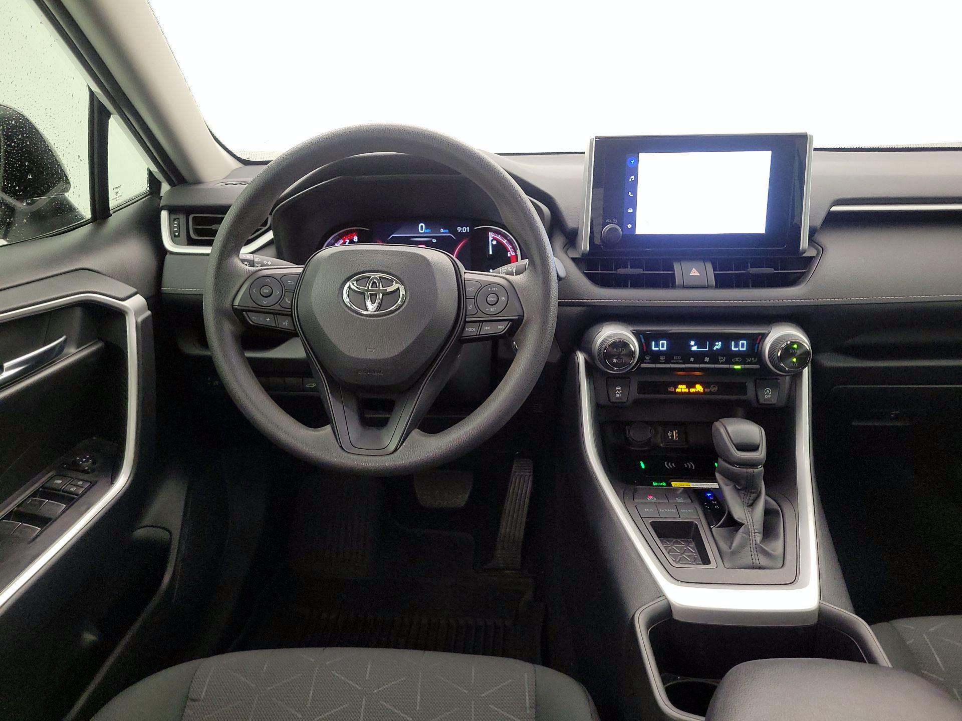 Thumbnail: 2024 Toyota RAV4 - 10