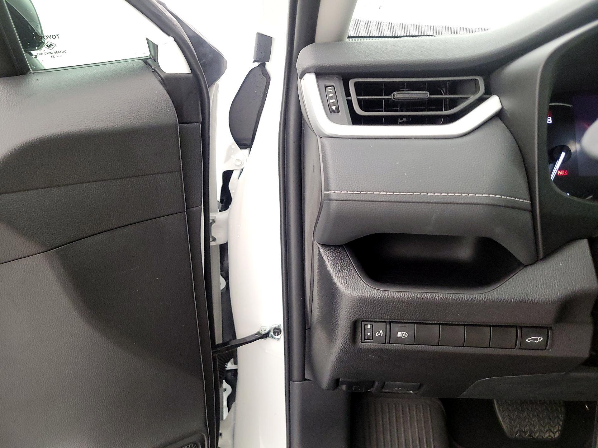 Thumbnail: 2024 Toyota RAV4 - 13