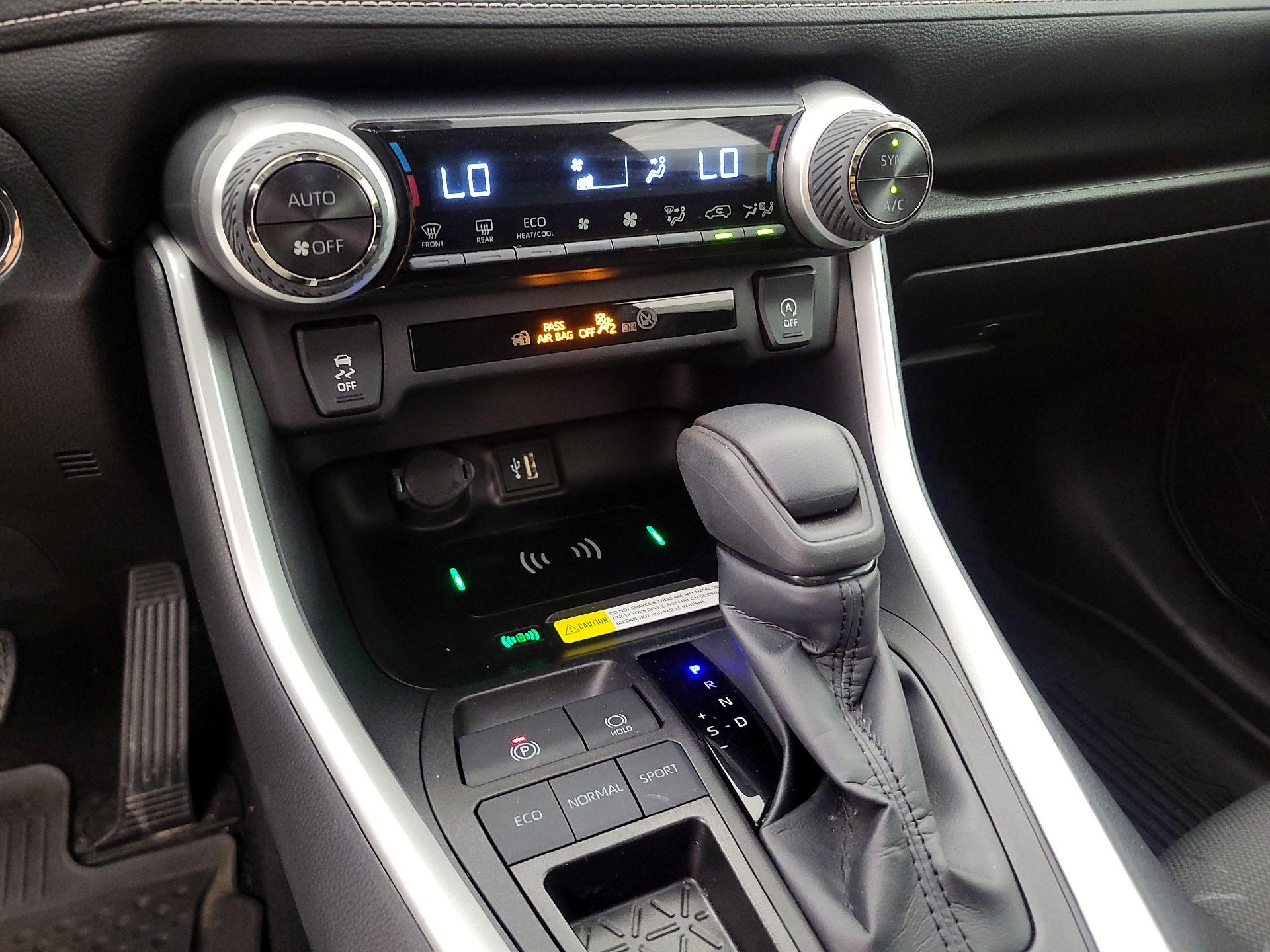 Thumbnail: 2024 Toyota RAV4 - 16