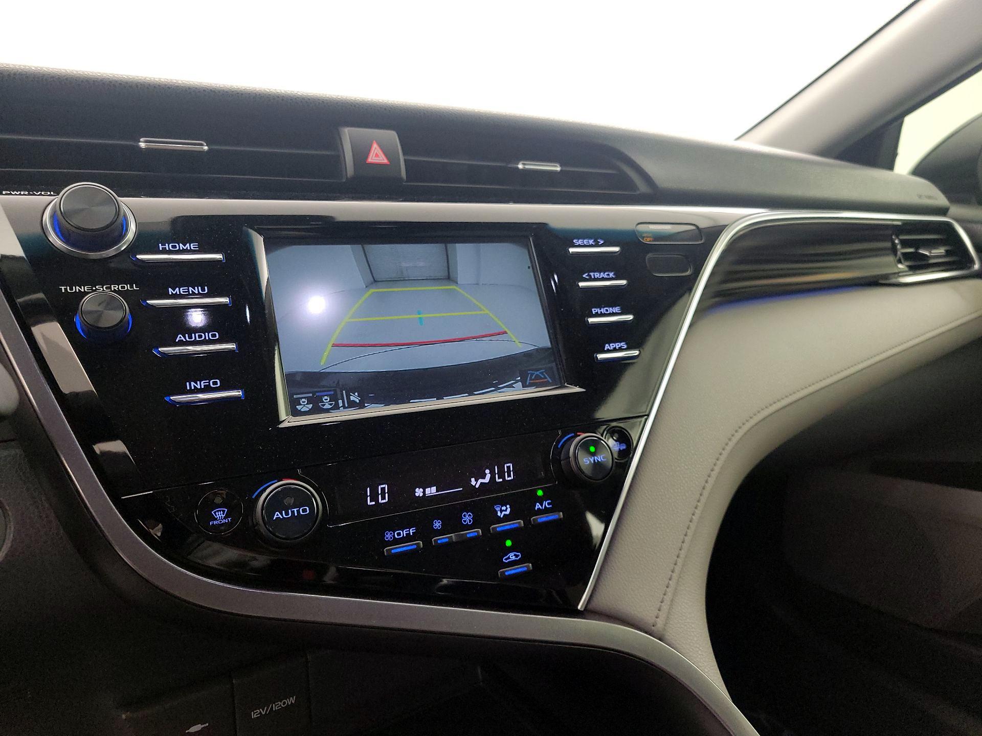 Thumbnail: 2018 Toyota Camry - 14