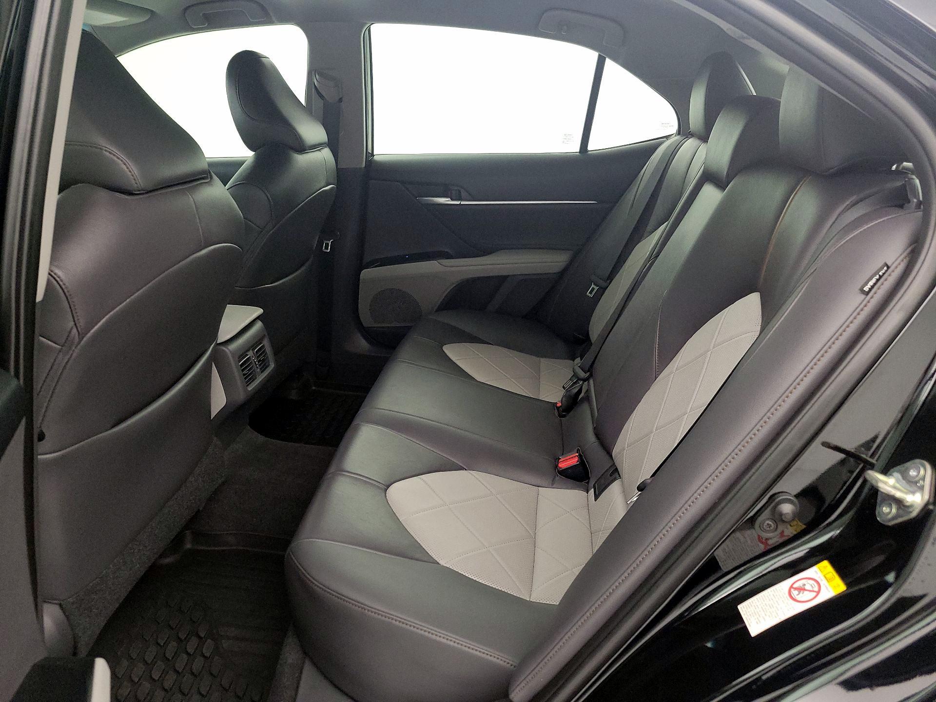 Thumbnail: 2018 Toyota Camry - 19