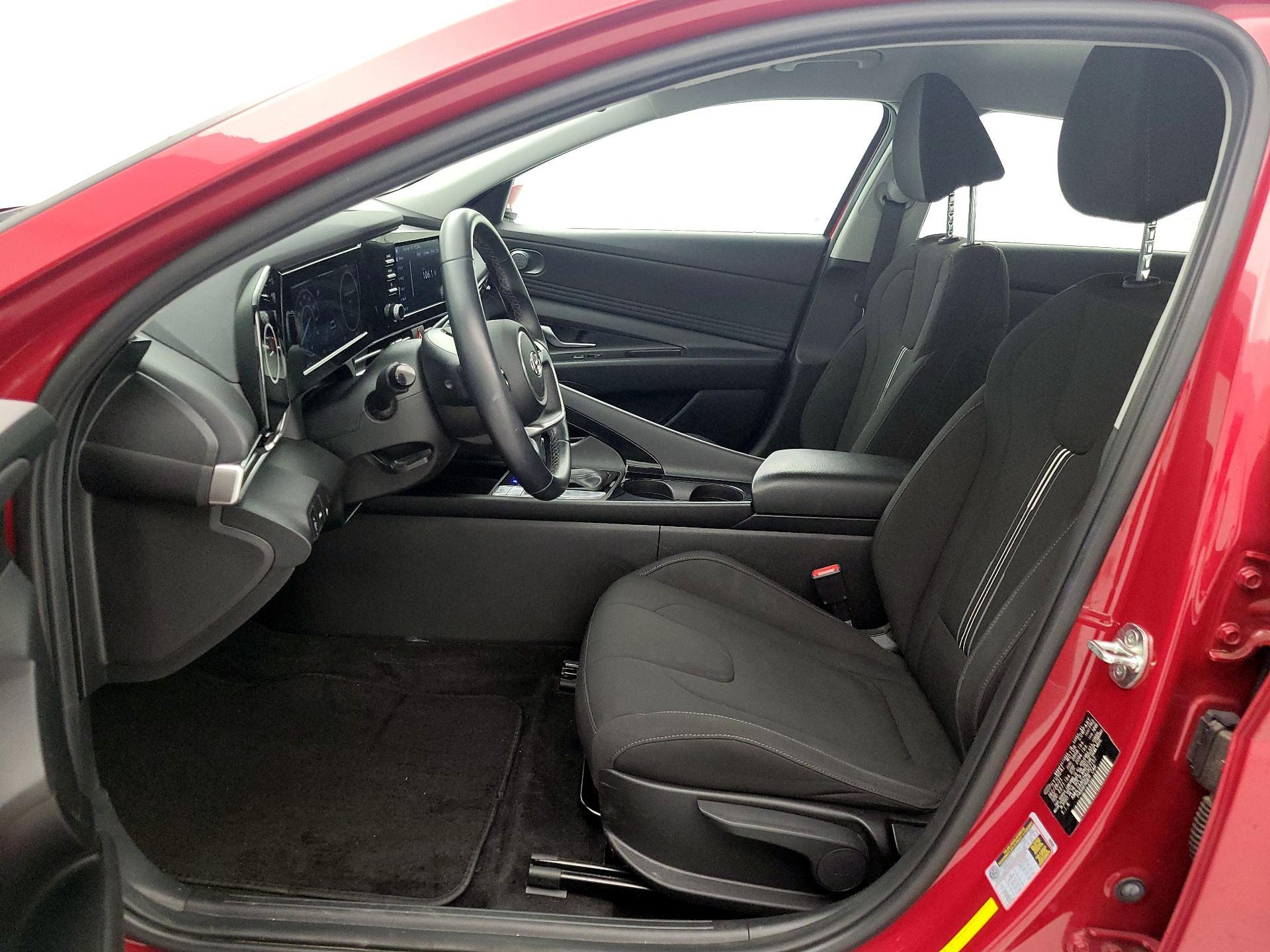 Thumbnail: 2022 Hyundai Elantra - 11