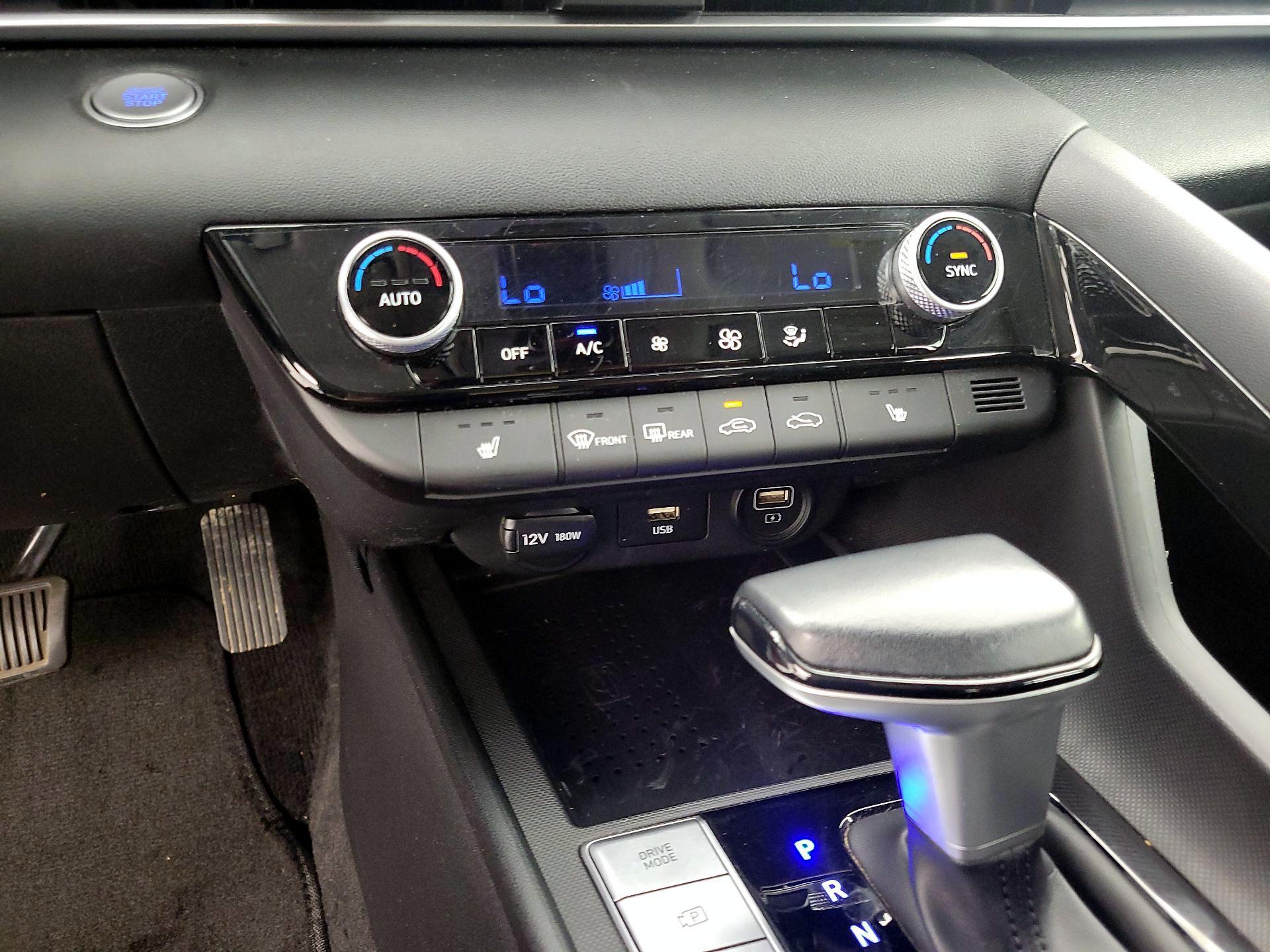 Thumbnail: 2022 Hyundai Elantra - 16