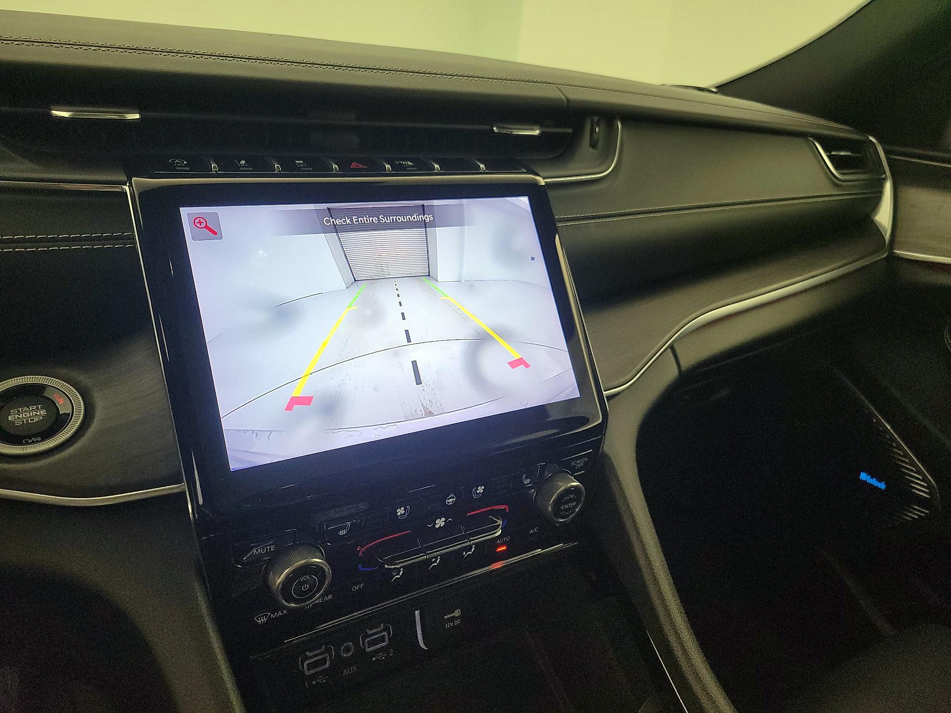 Thumbnail: 2022 Jeep Grand Cherokee - 15