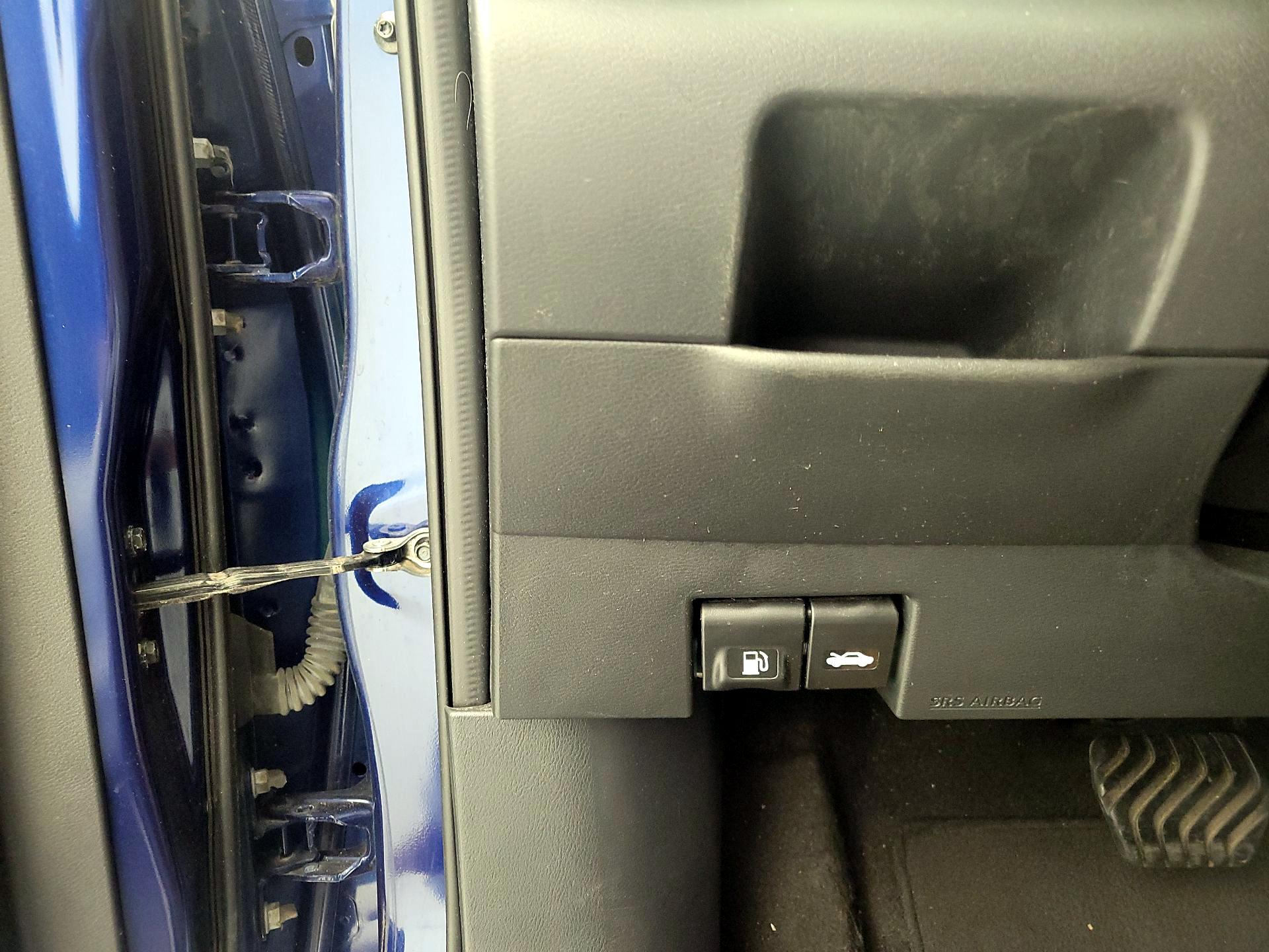 Thumbnail: 2018 Nissan Kicks - 13