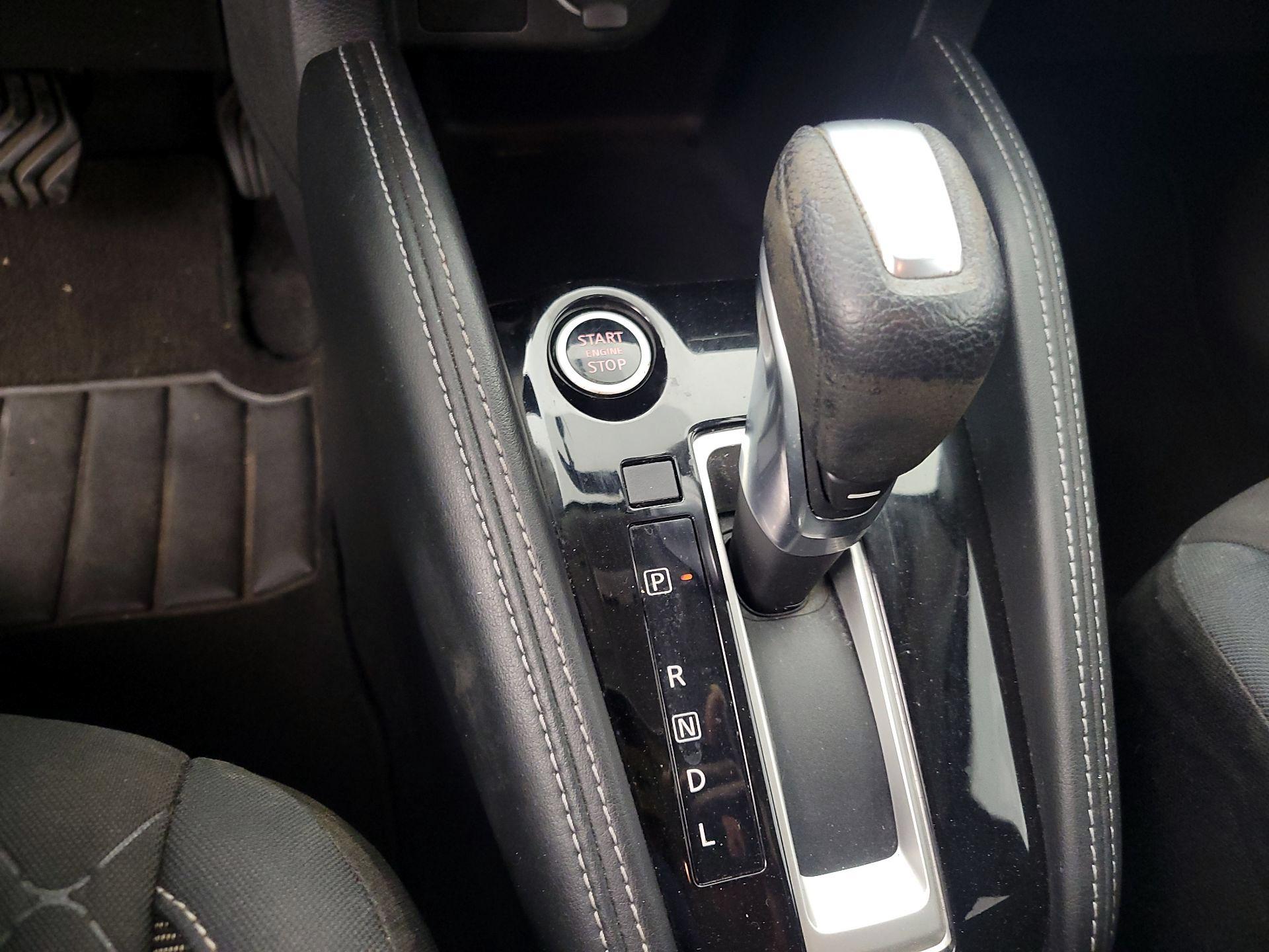 Thumbnail: 2018 Nissan Kicks - 17