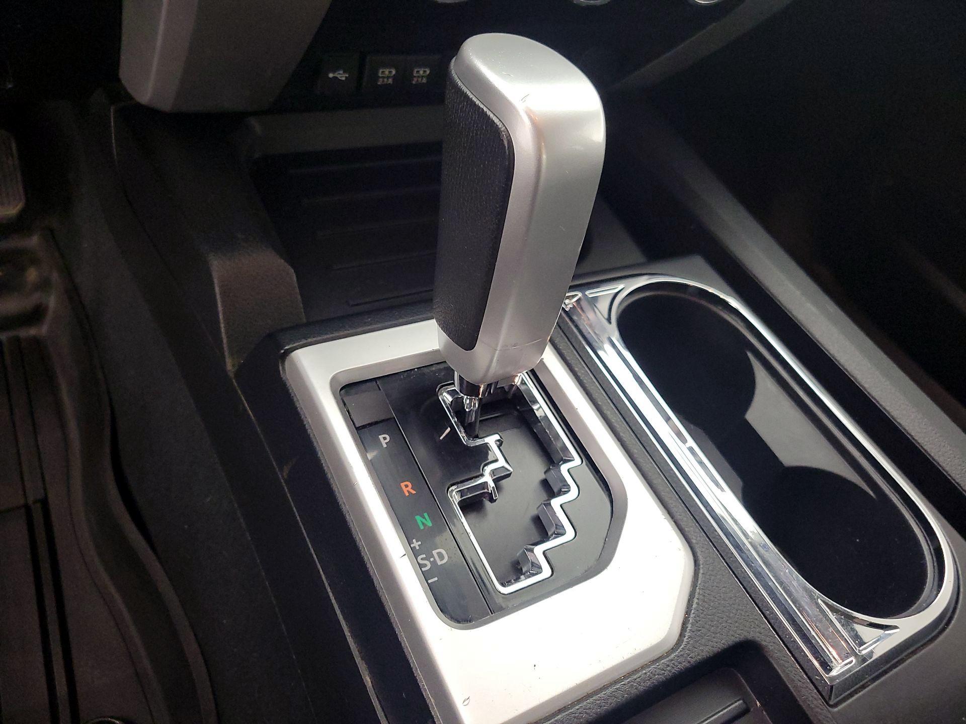 Thumbnail: 2021 Toyota Tundra - 17