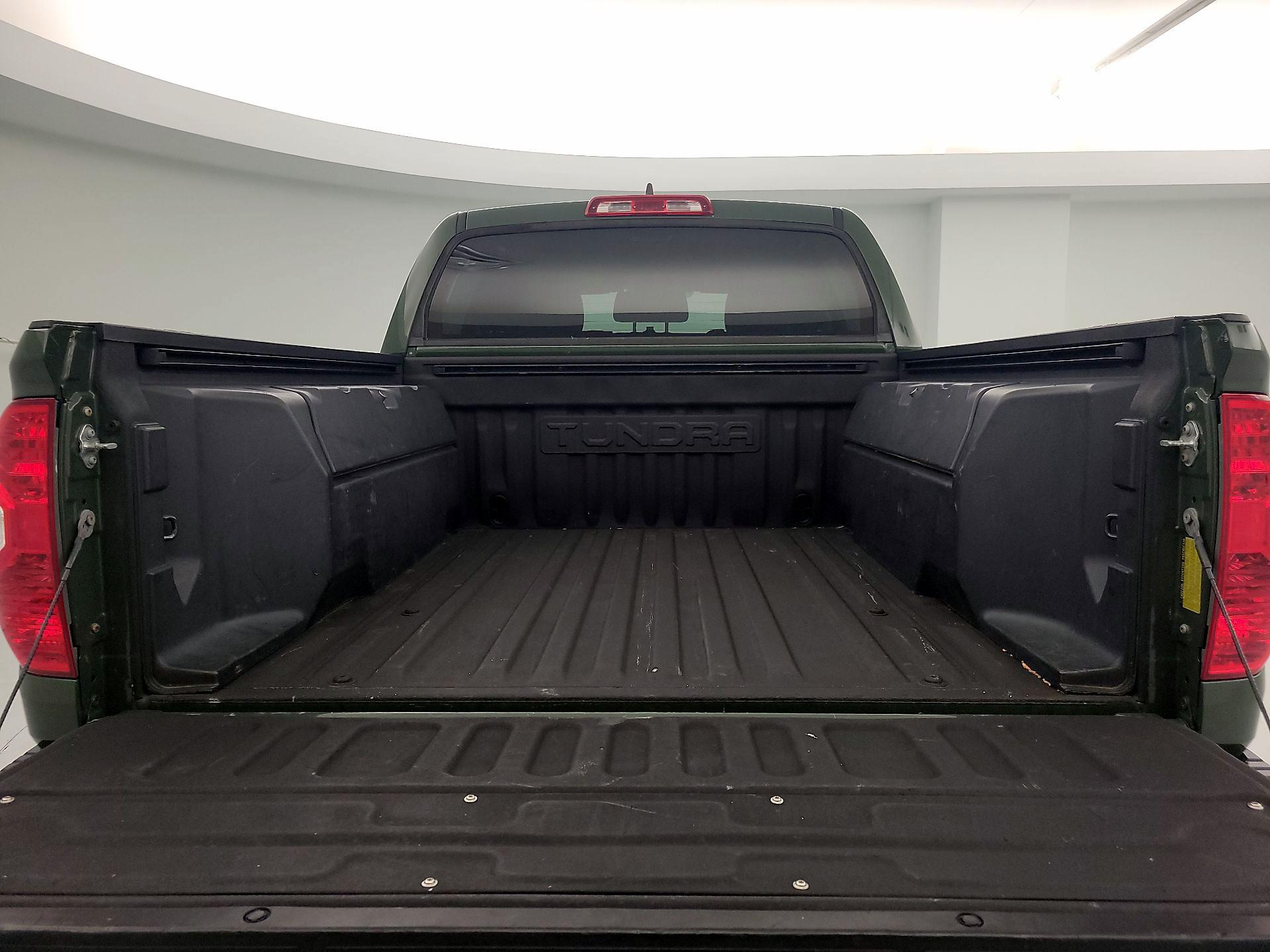 Thumbnail: 2021 Toyota Tundra - 20