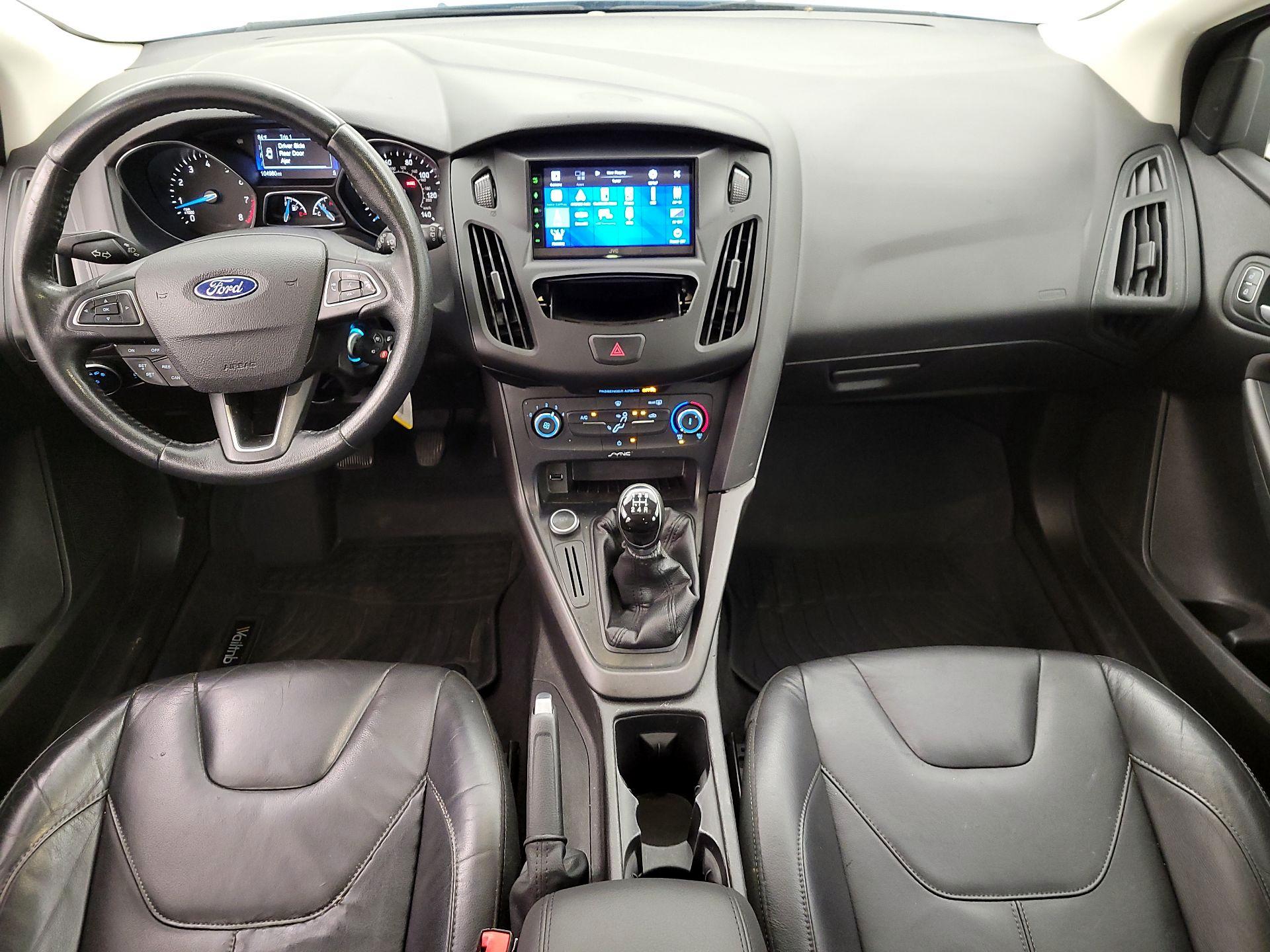 Thumbnail: 2016 Ford Focus - 9