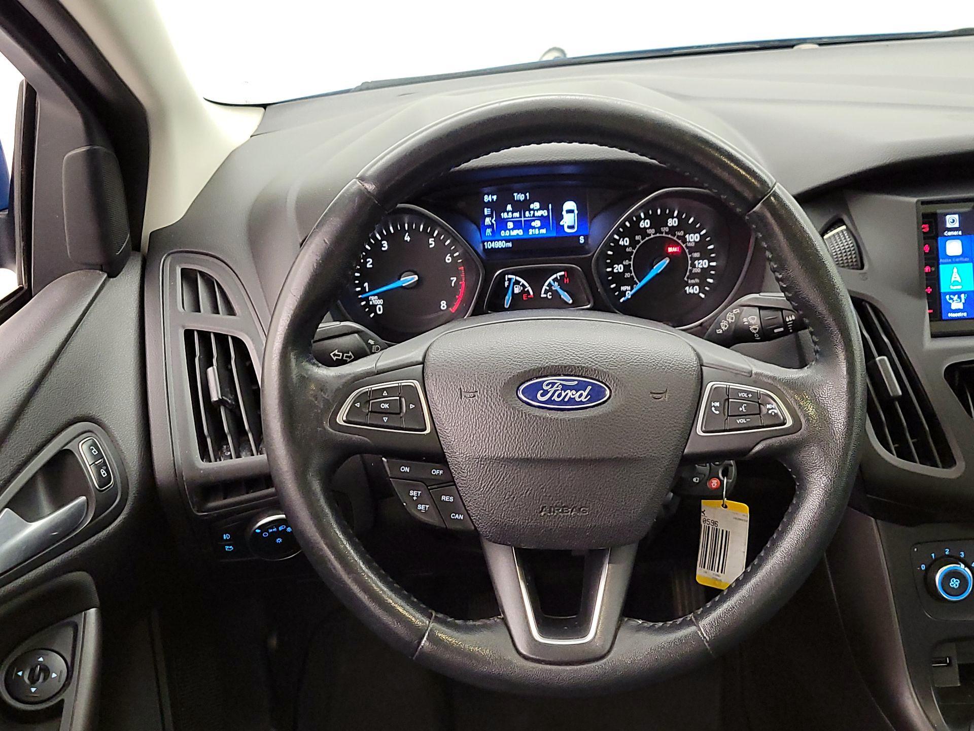 Thumbnail: 2016 Ford Focus - 10