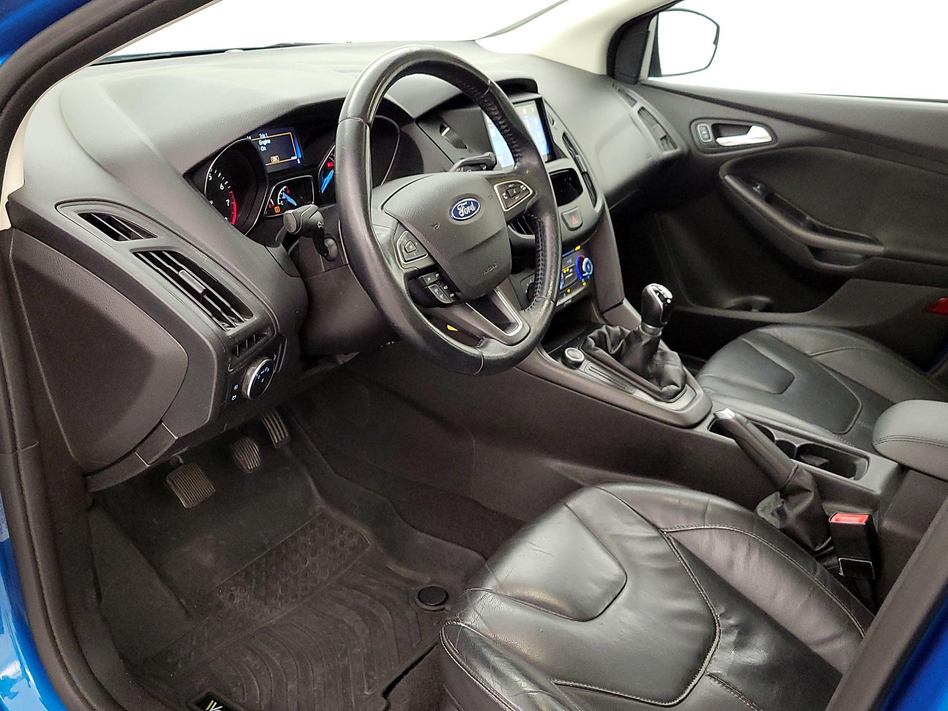 Thumbnail: 2016 Ford Focus - 11
