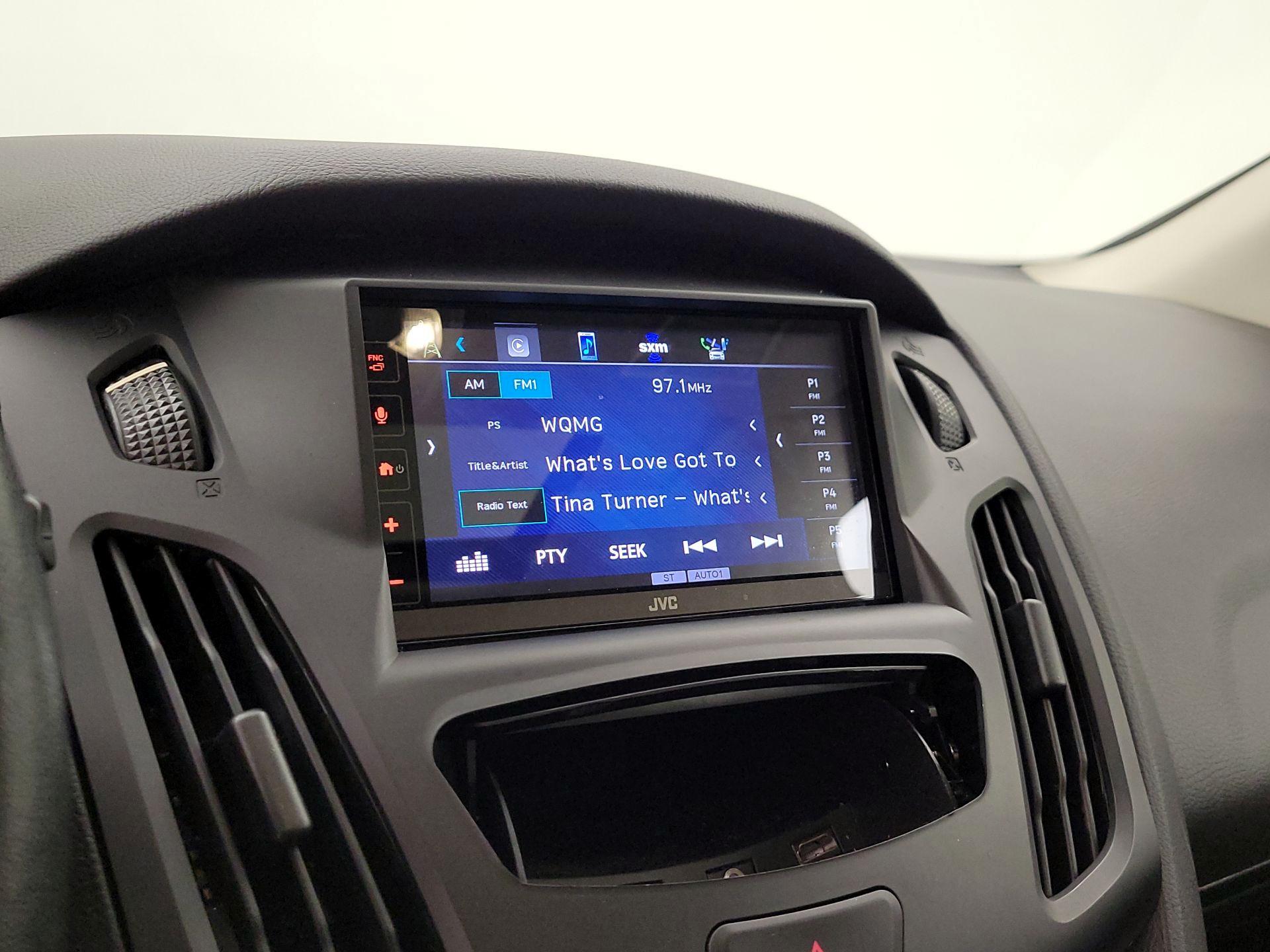 Thumbnail: 2016 Ford Focus - 15