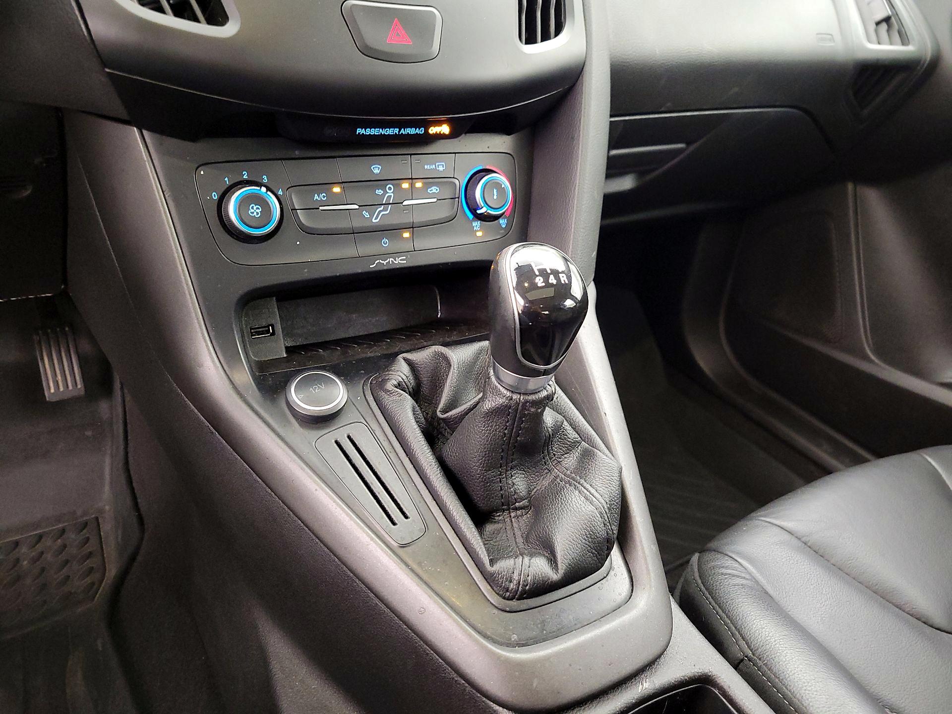 Thumbnail: 2016 Ford Focus - 17