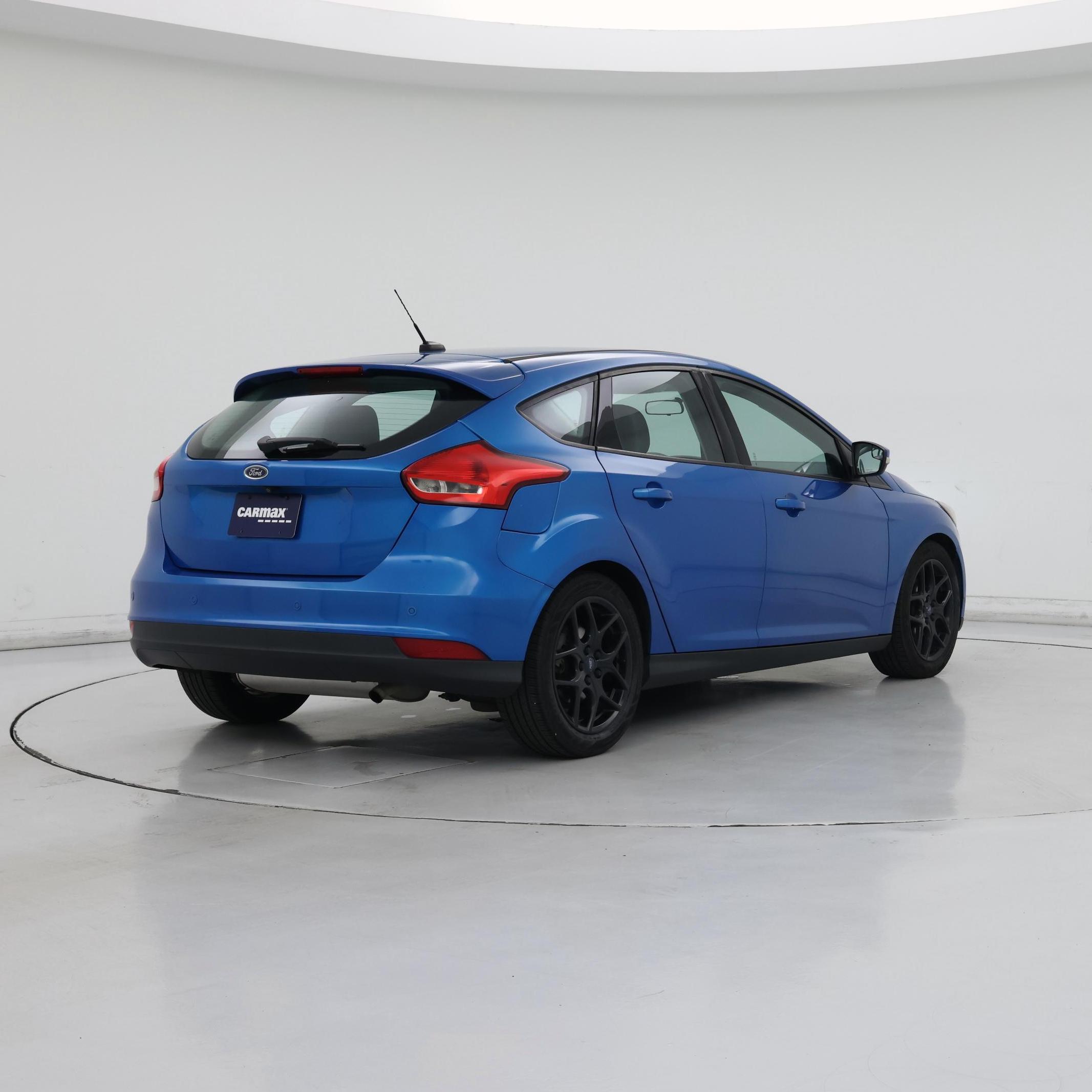 Thumbnail: 2016 Ford Focus - 8