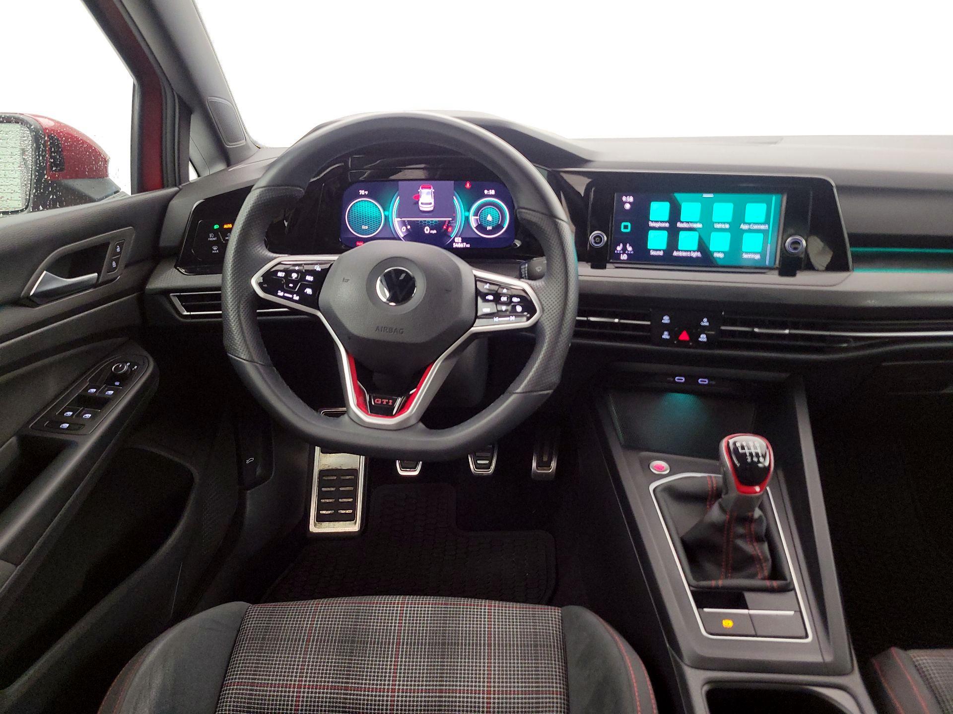 Thumbnail: 2022 Volkswagen Golf - 10