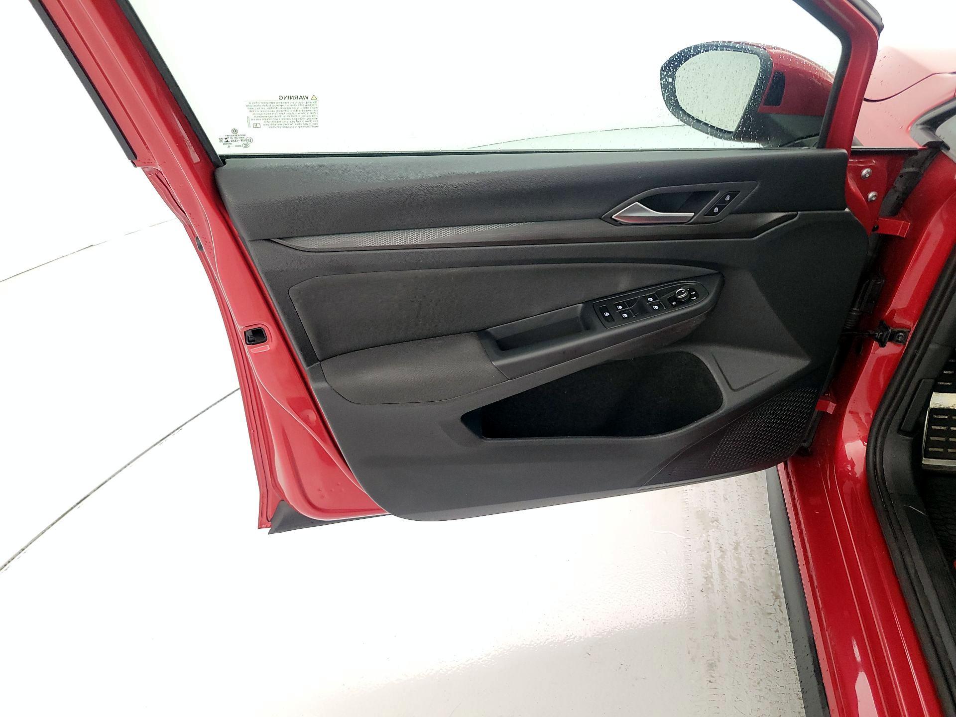 Thumbnail: 2022 Volkswagen Golf - 12