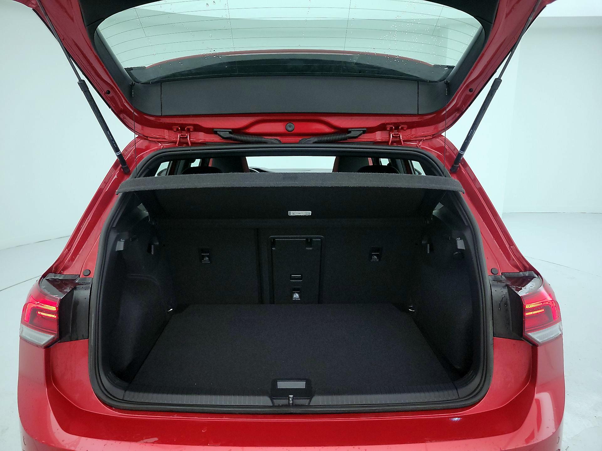 Thumbnail: 2022 Volkswagen Golf - 20