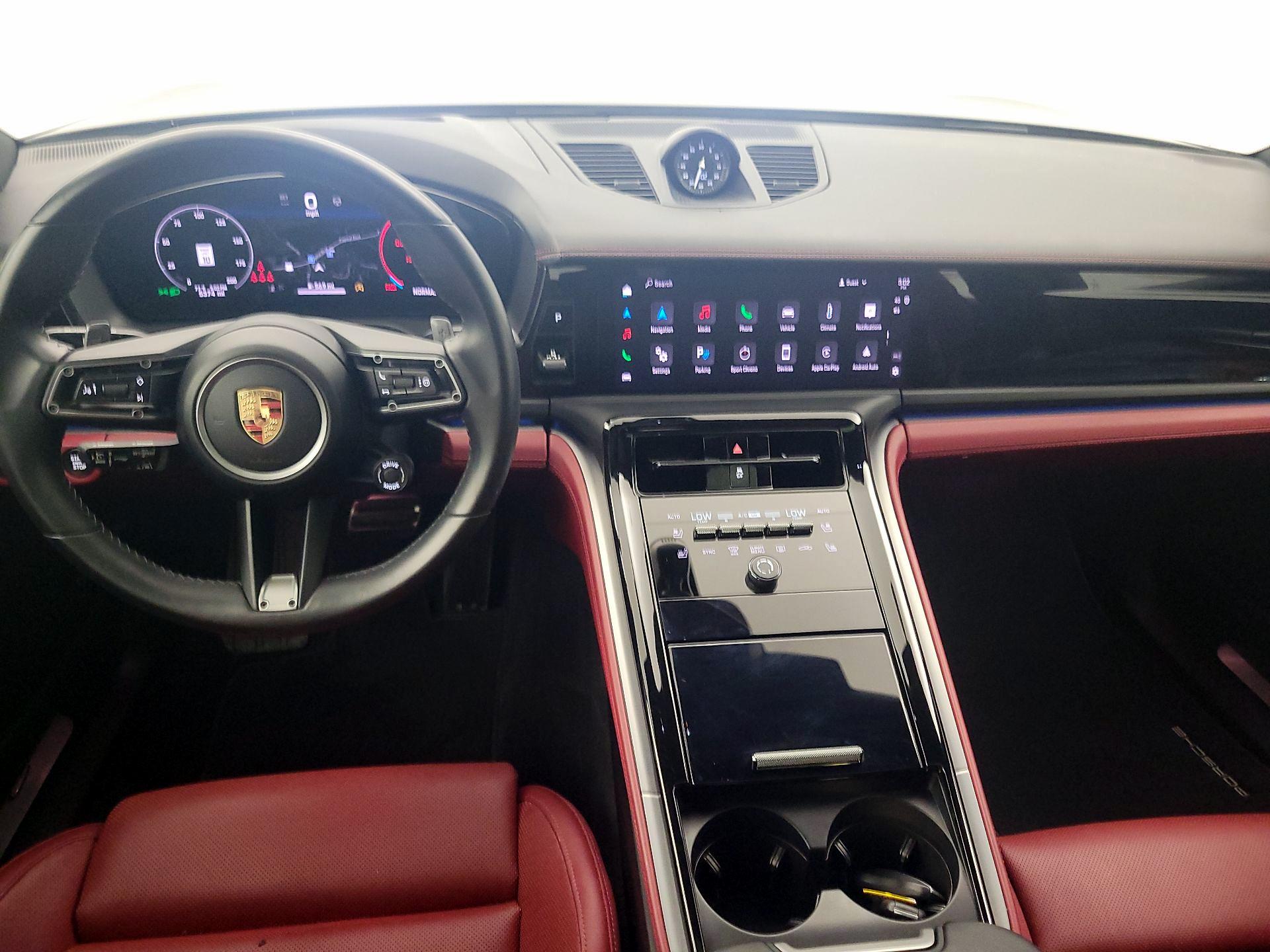Thumbnail: 2024 Porsche Panamera - 9
